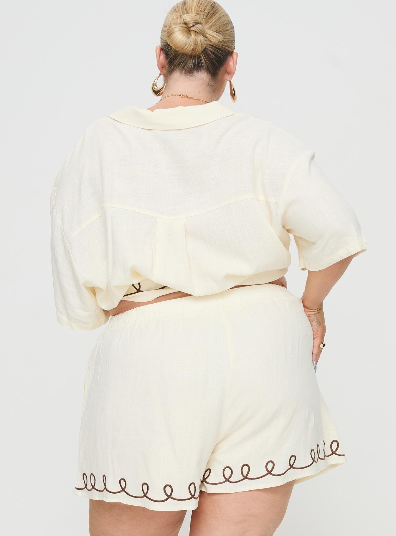 Jamari Linen Blend Shorts Cream / Brown Curve Product Image