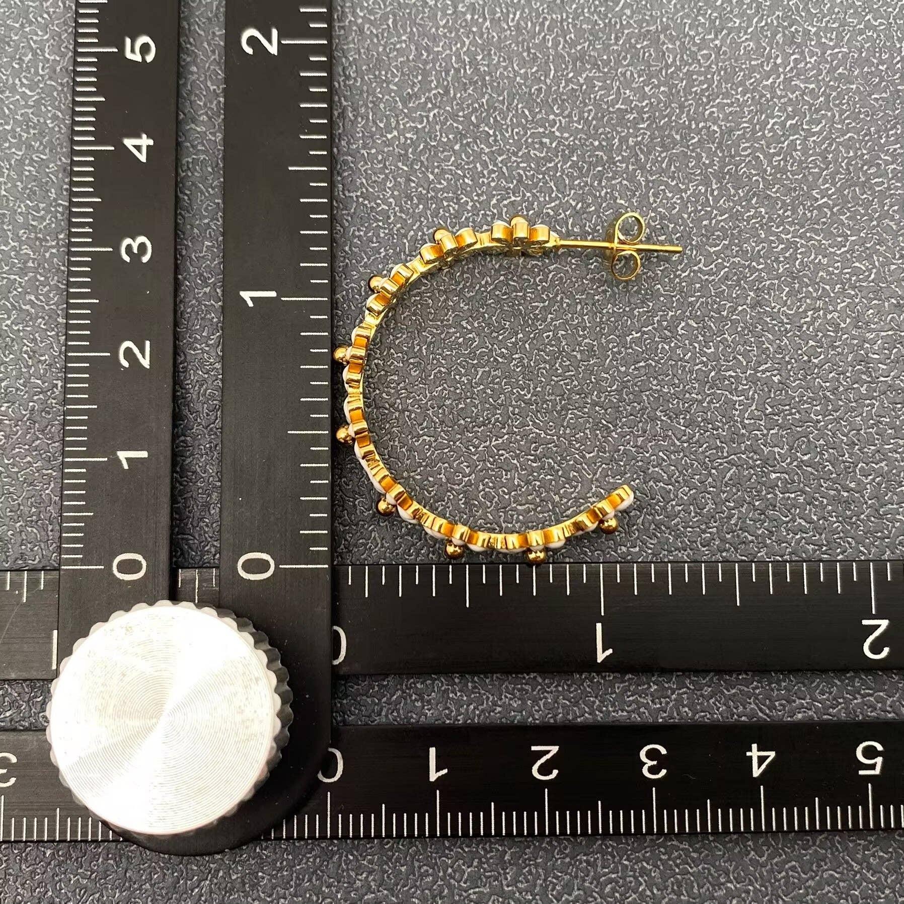 Enamel Daisy 18K Hoop Earrings Product Image