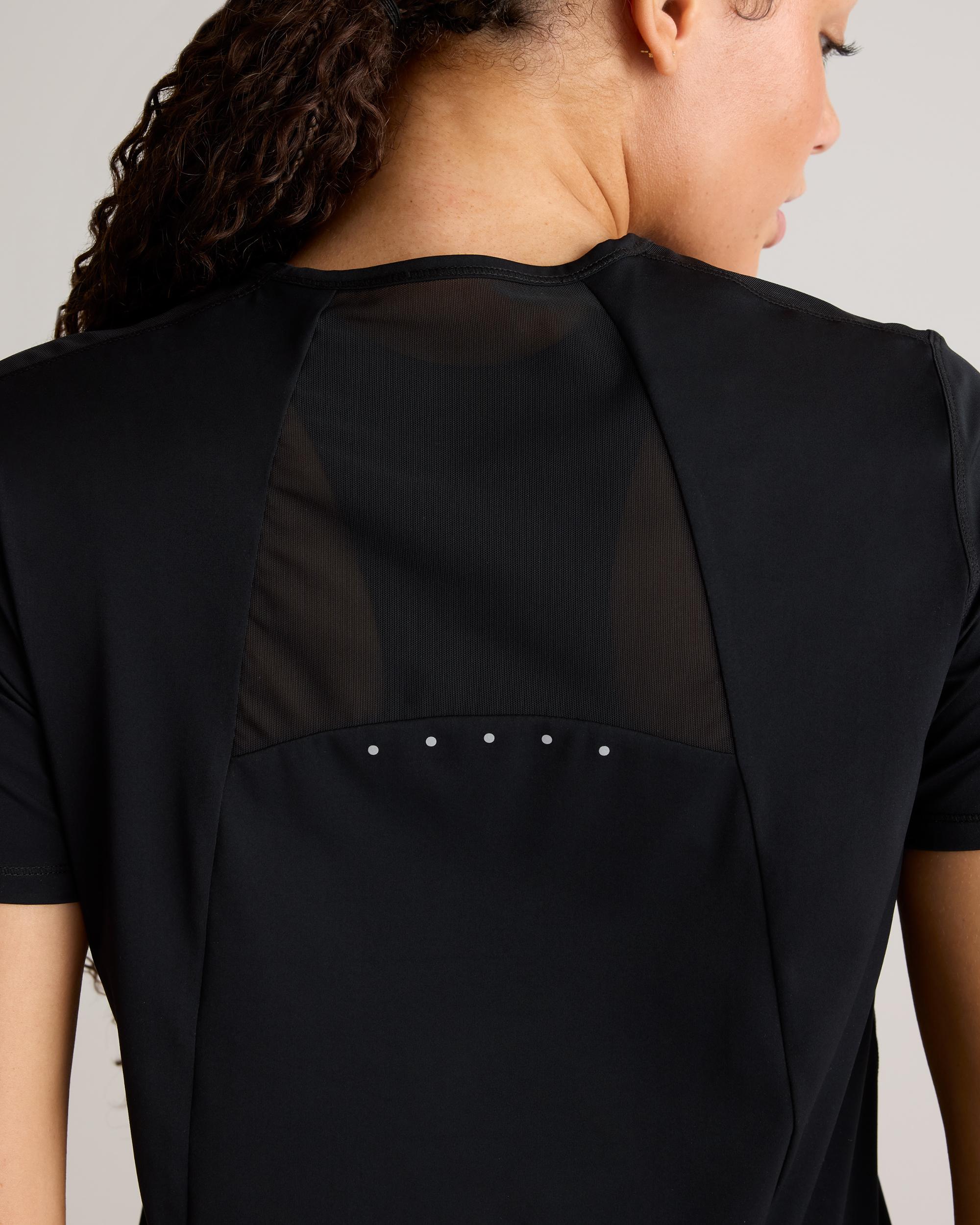 Quince | Women's Essential Run T-Shirt Nylon/Spandex Product Image