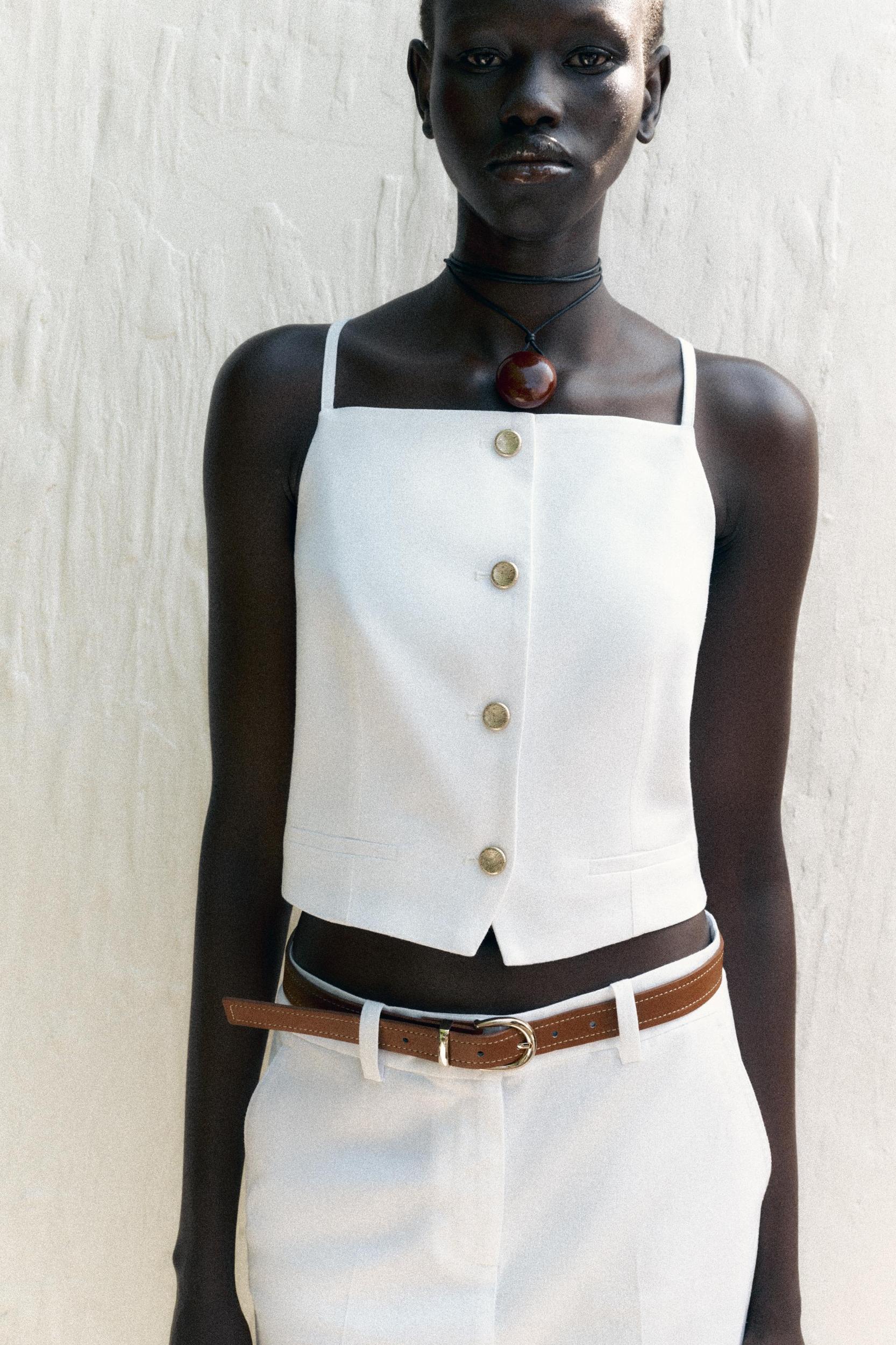 STRAPPY CROP VEST Product Image