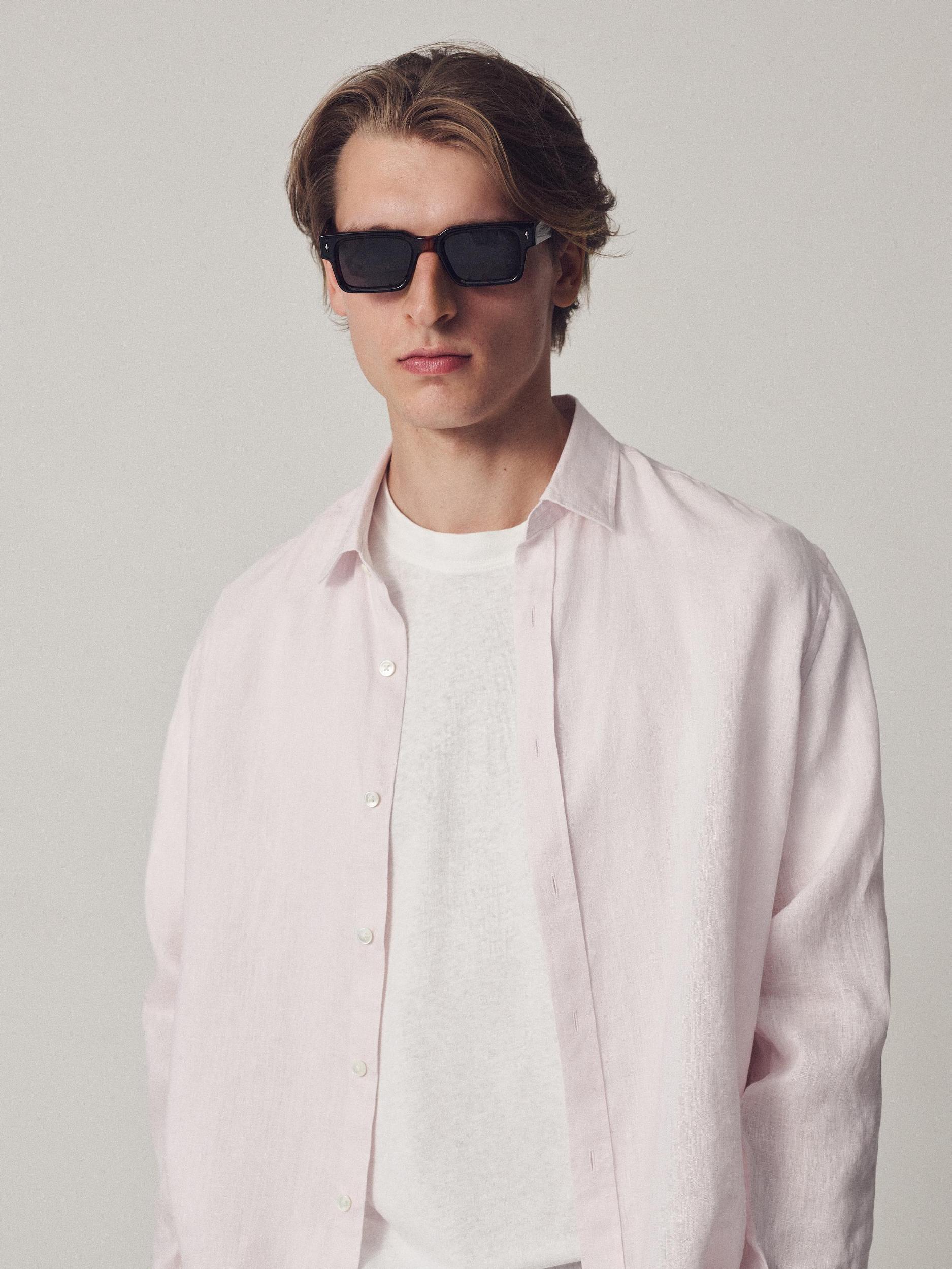 100% linen regular fit shirt Product Image