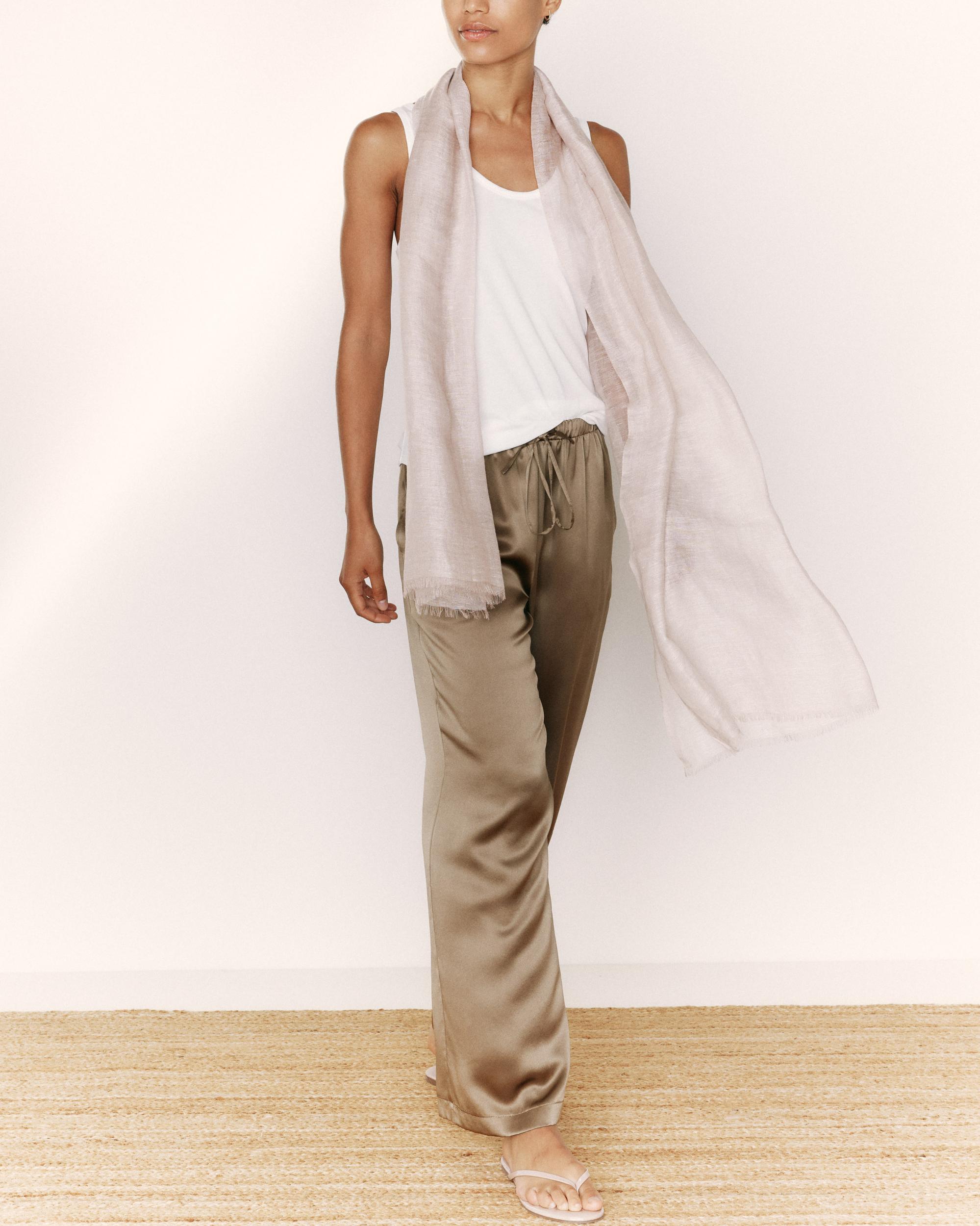 Quince | Women's Lightweight Linen Silk Cashmere Scarf Product Image