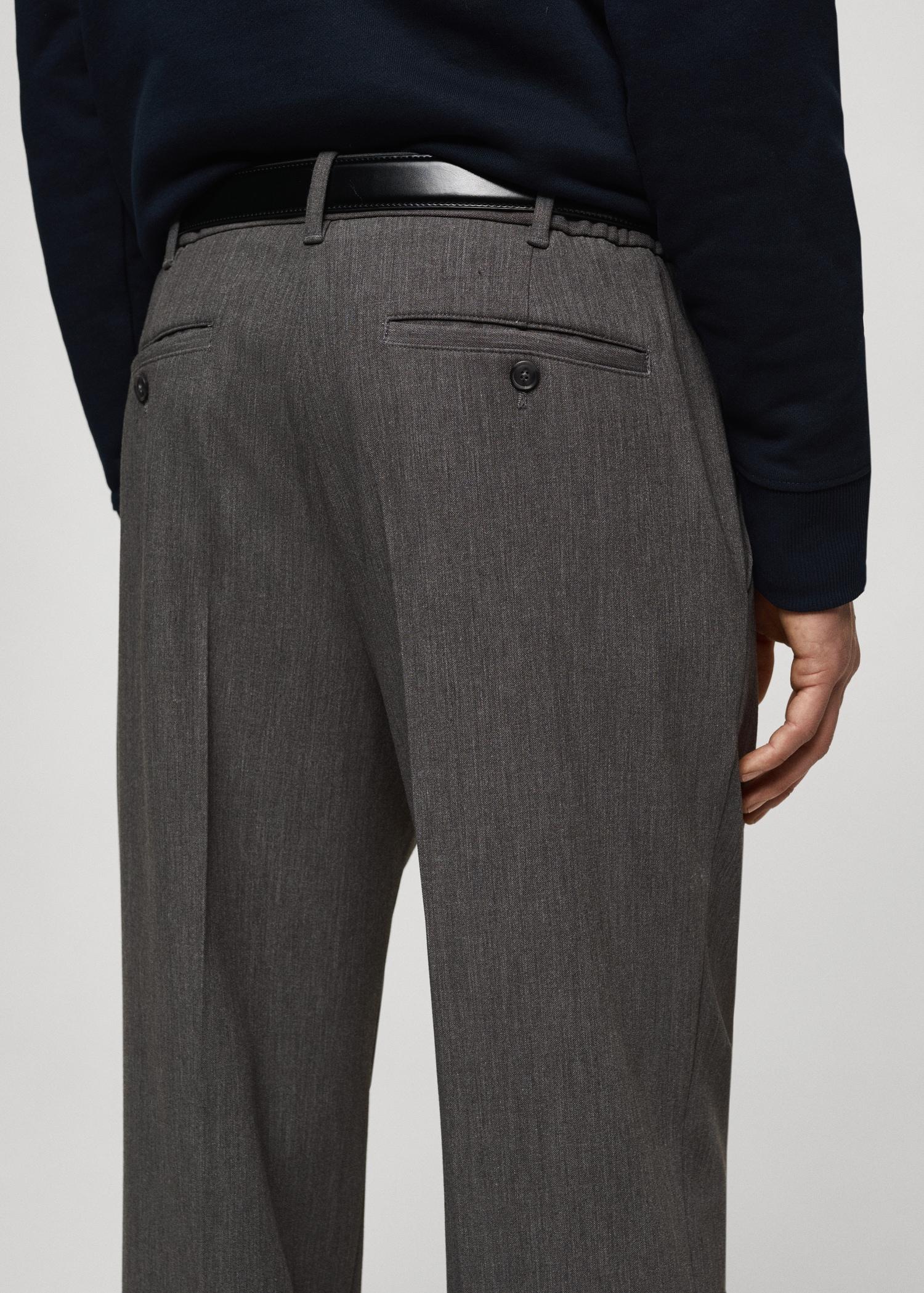 Straight-fit pleated pants - Men | MANGO USA Product Image