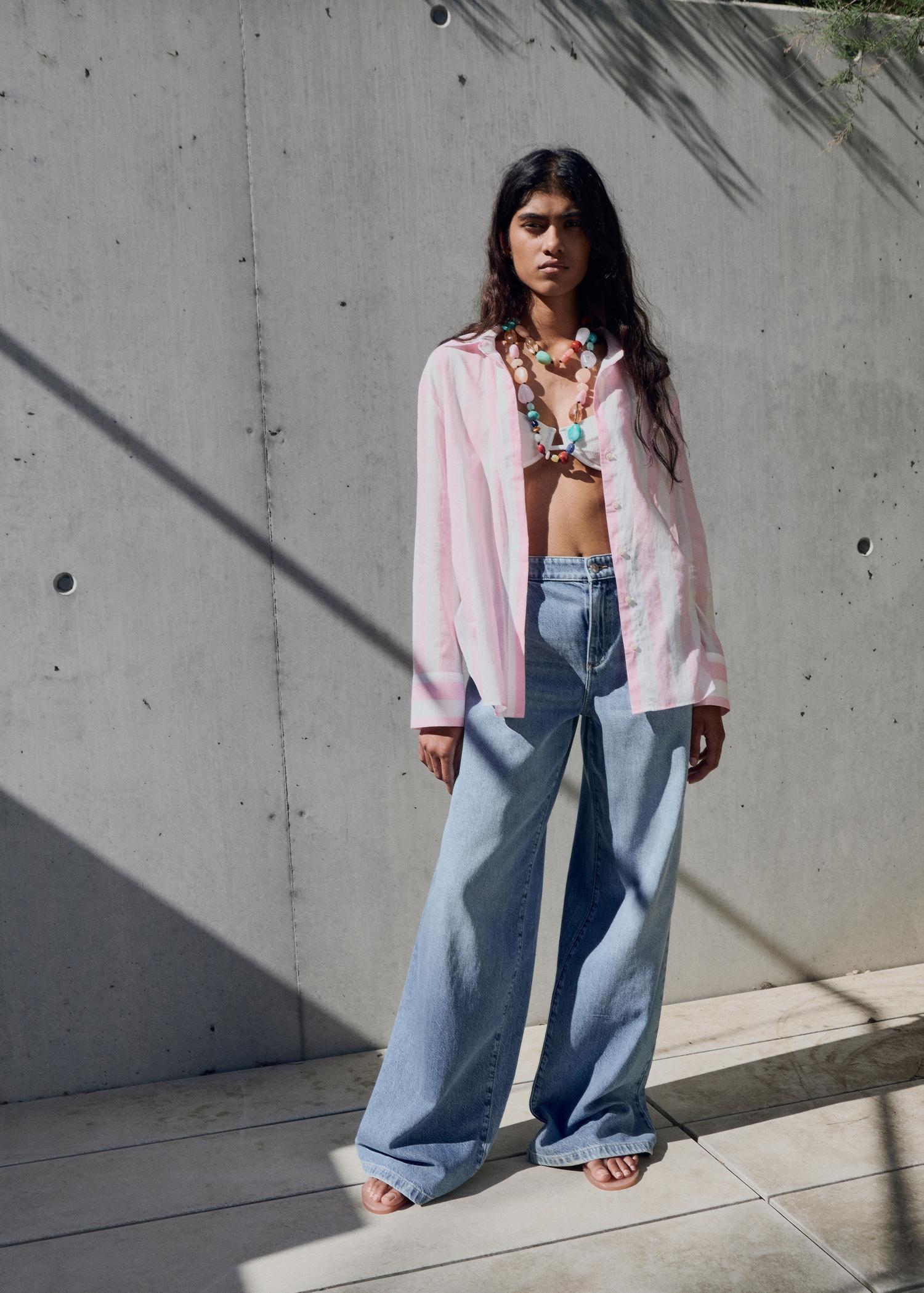 Wide-leg pleated jeans - Women | MANGO USA Product Image