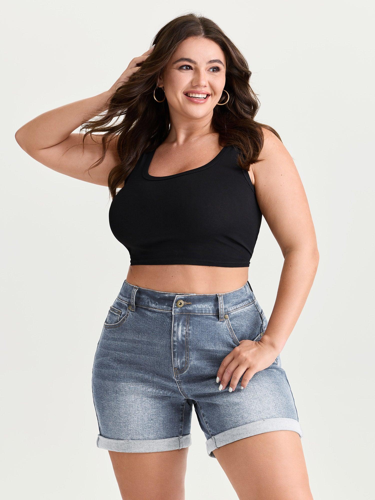 Curve-Friendly Stretchy Straight-Leg Denim Shorts Female Product Image