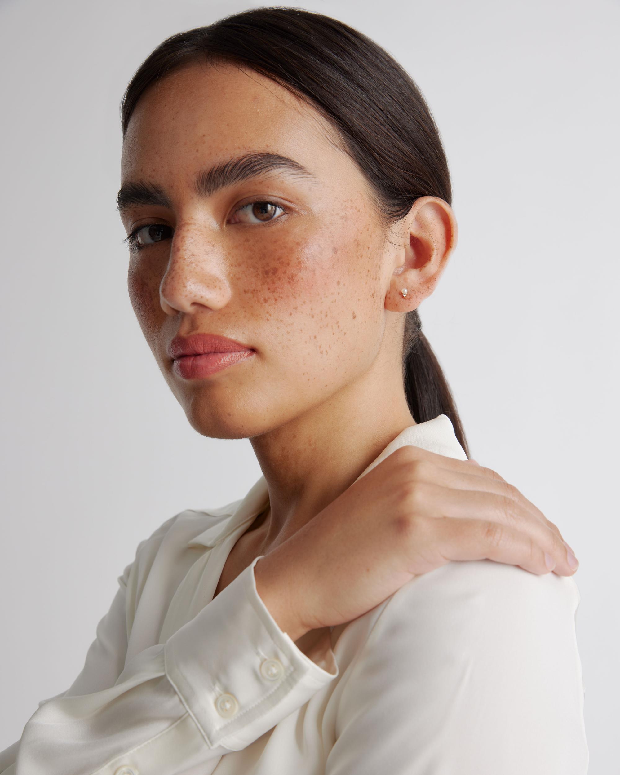 Quince | Women's 14K Gold Pave Diamond Round Studs Product Image