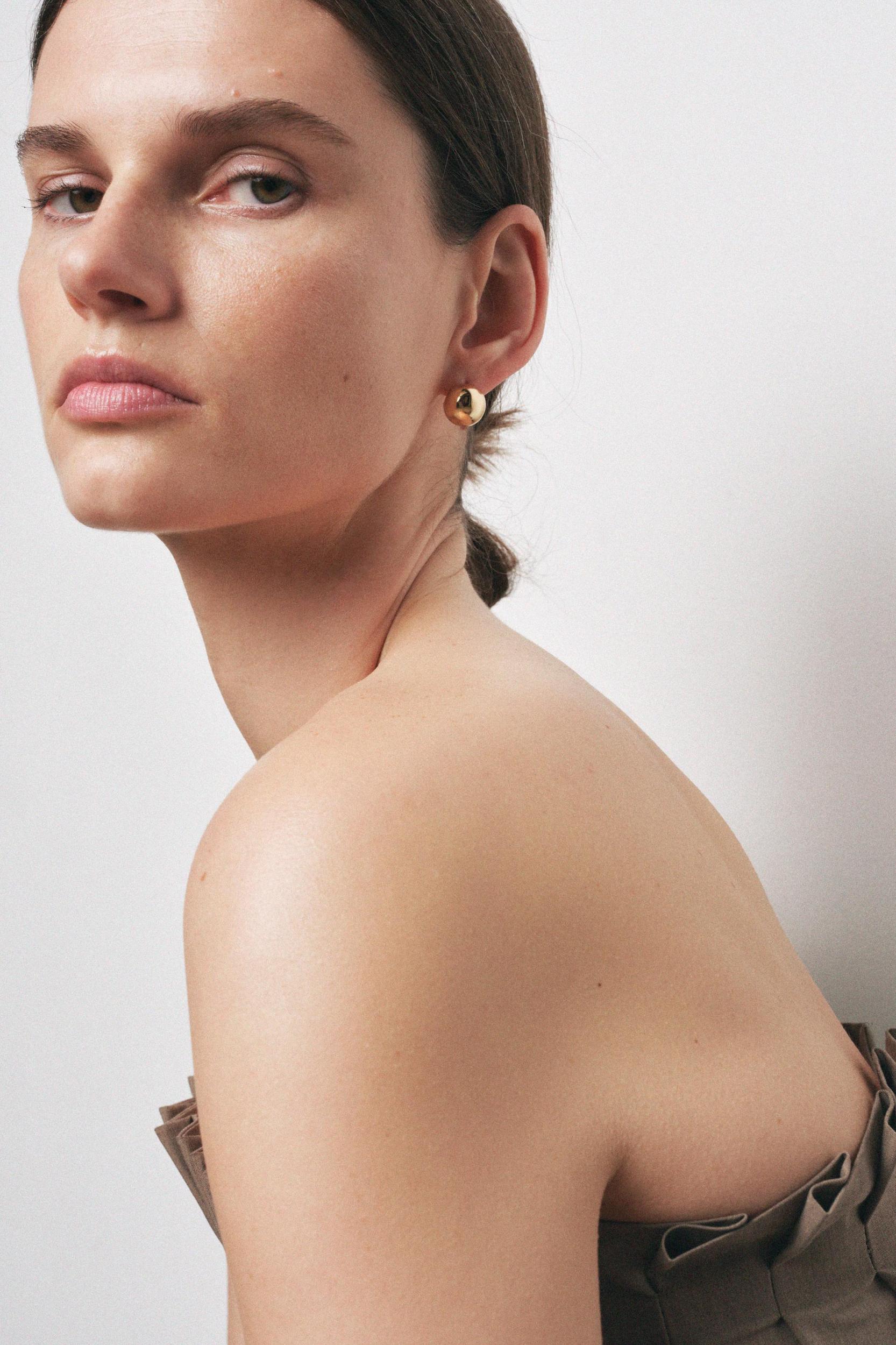 PACK OF HALF HOOP EARRINGS Product Image
