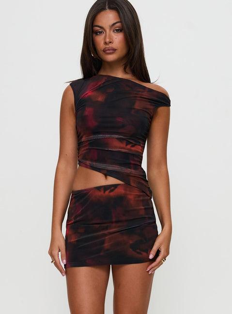 Maribella Set Black / Red Product Image