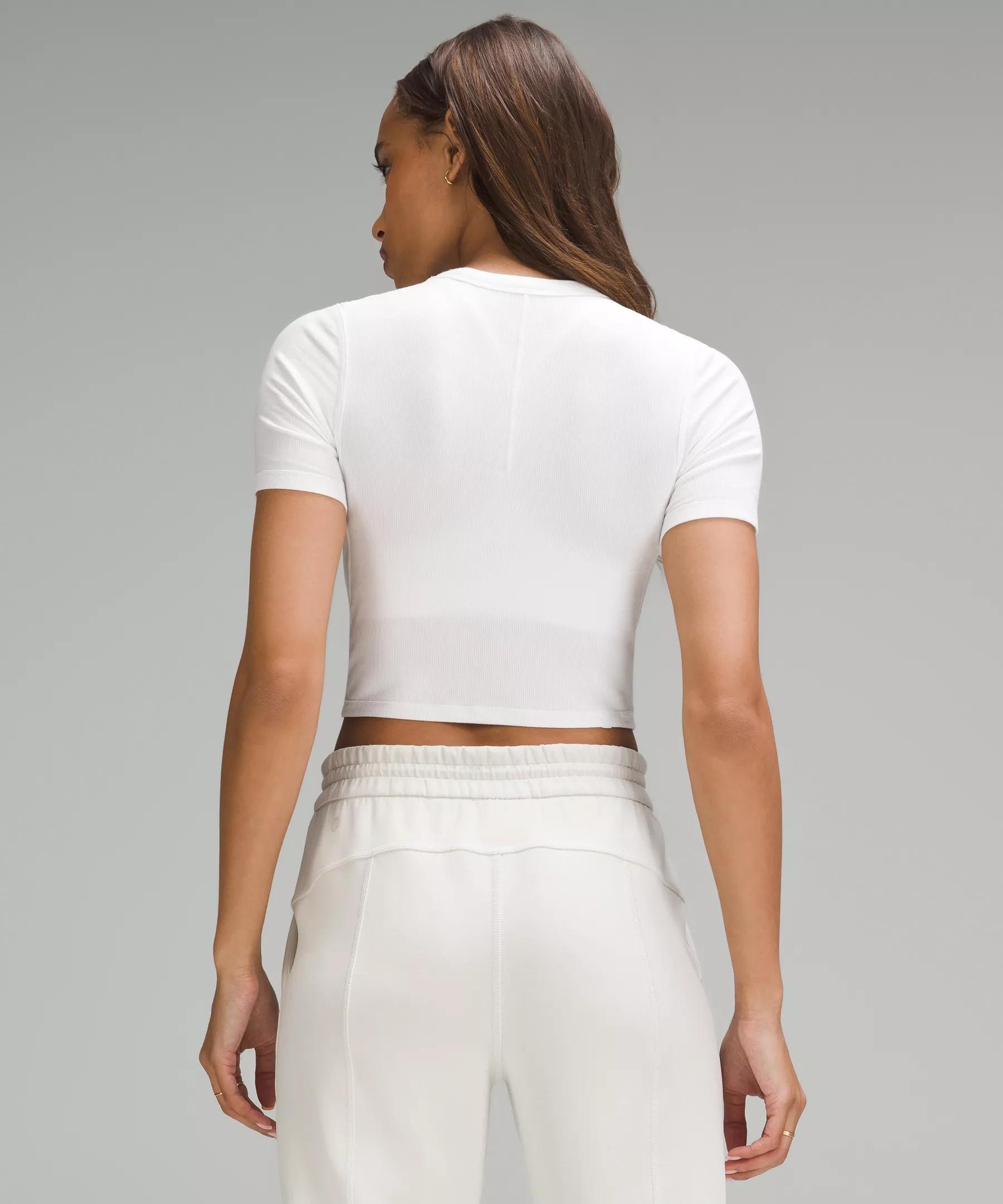 Hold Tight Straight-Hem Cropped T-Shirt Product Image