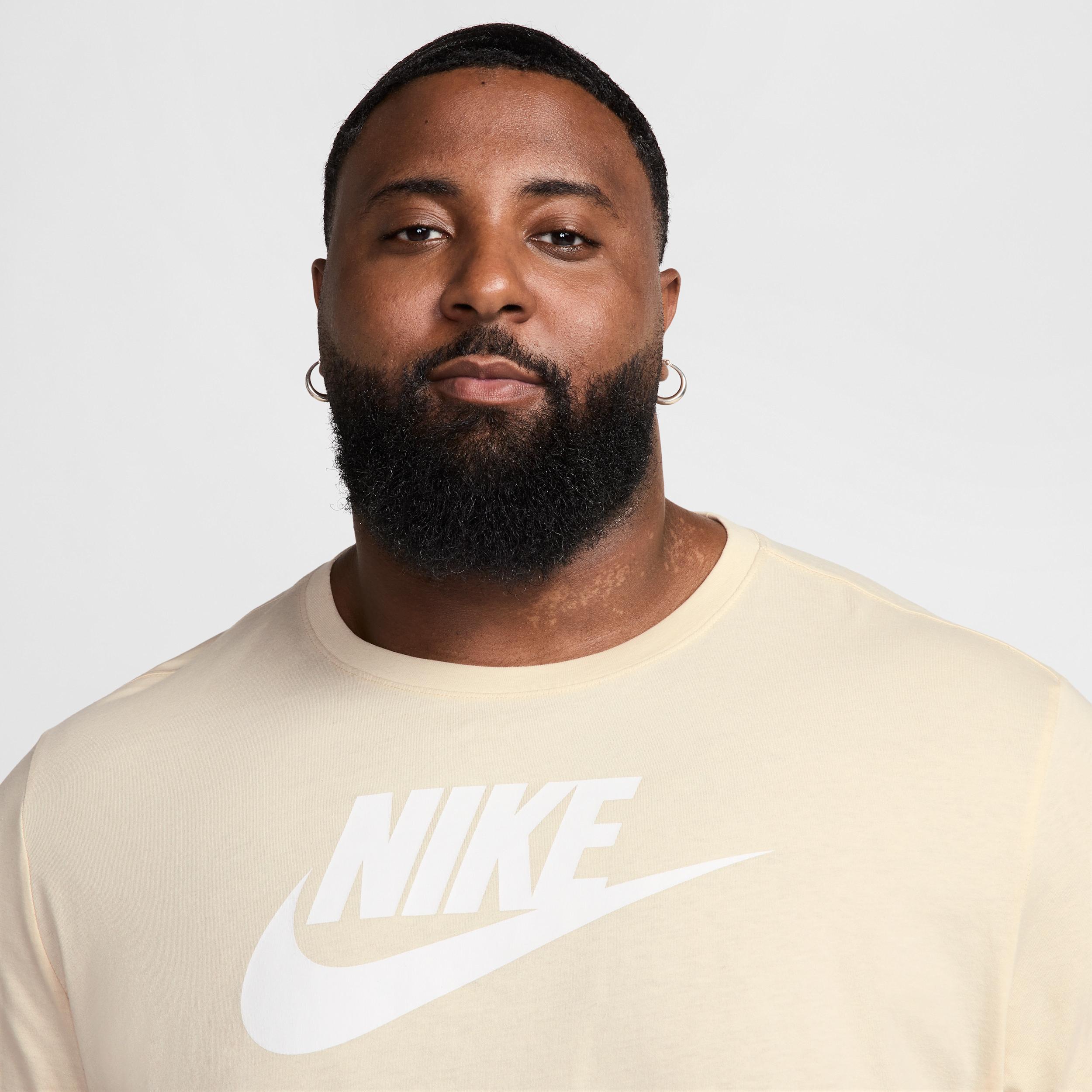 Nike Sportswear Men's T-Shirt Product Image