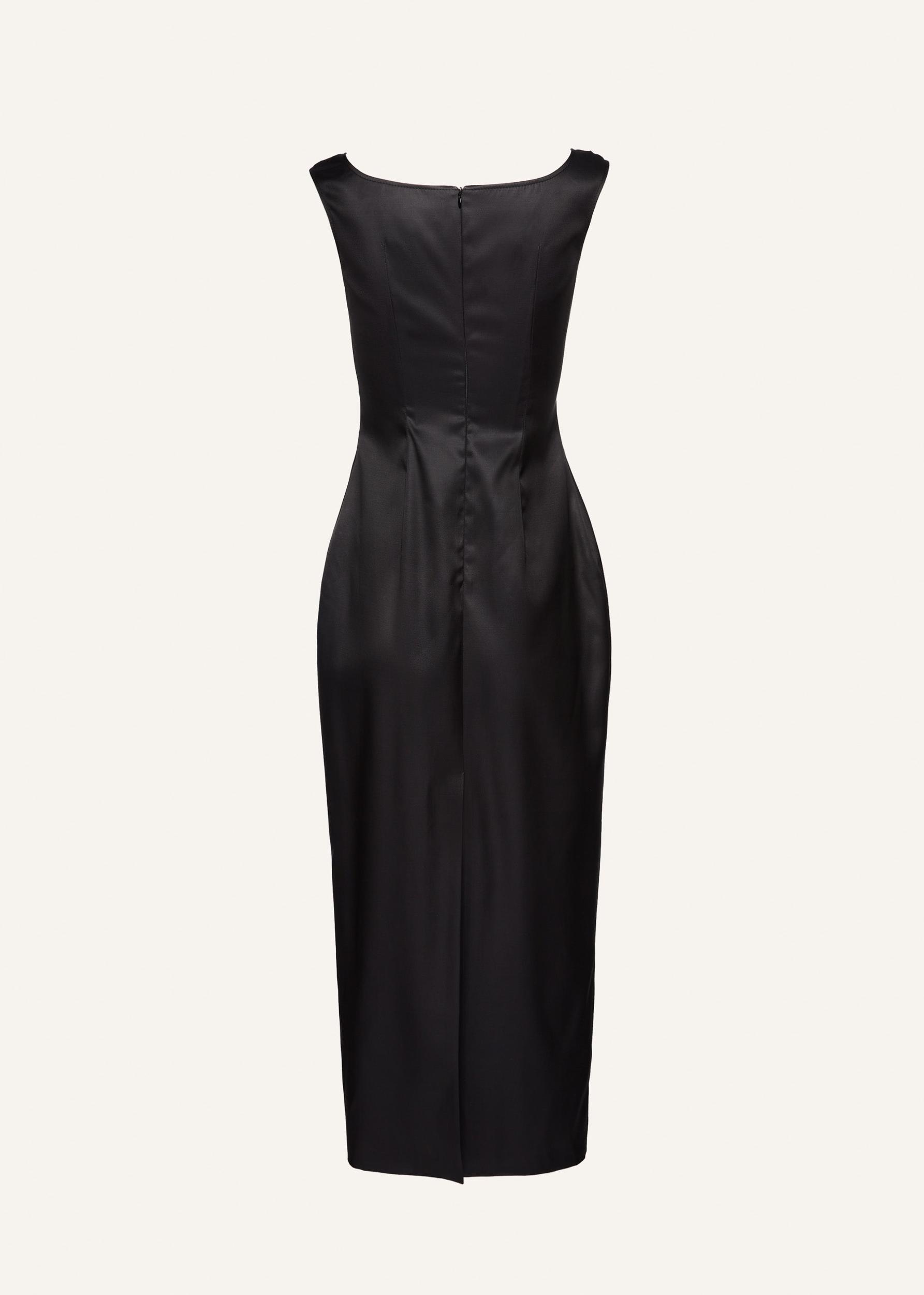 Round neck midi dress in black Product Image
