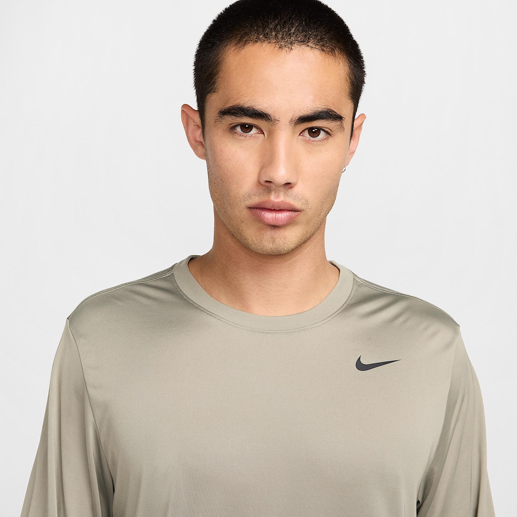 Nike Men's Dri-FIT Legend Long-Sleeve Fitness Top Product Image