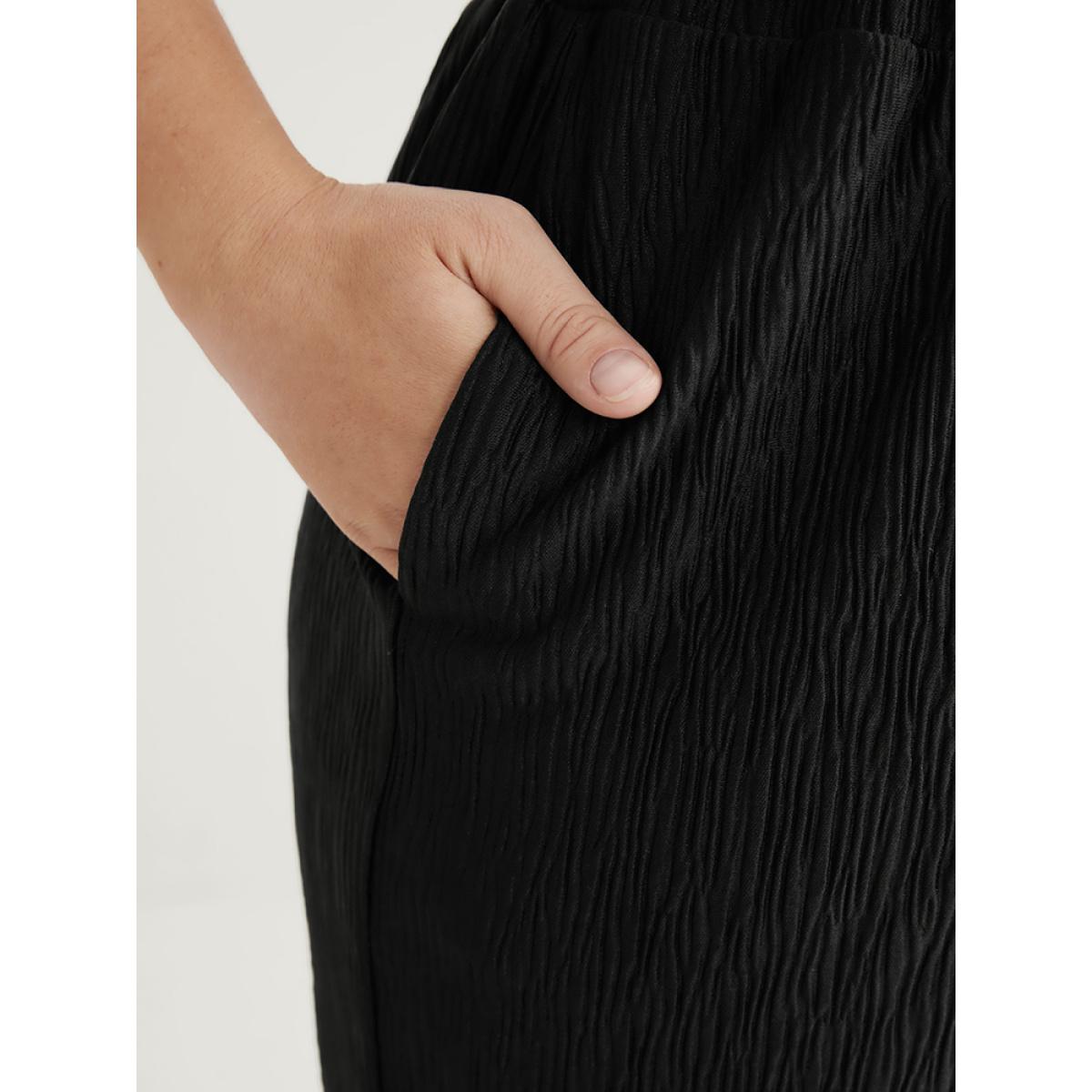 Plus Size Solid Pocket Textured Elastic Waist Pants Women Black Casual Mid Rise Dailywear Pants BloomChic 14-16/1X Product Image