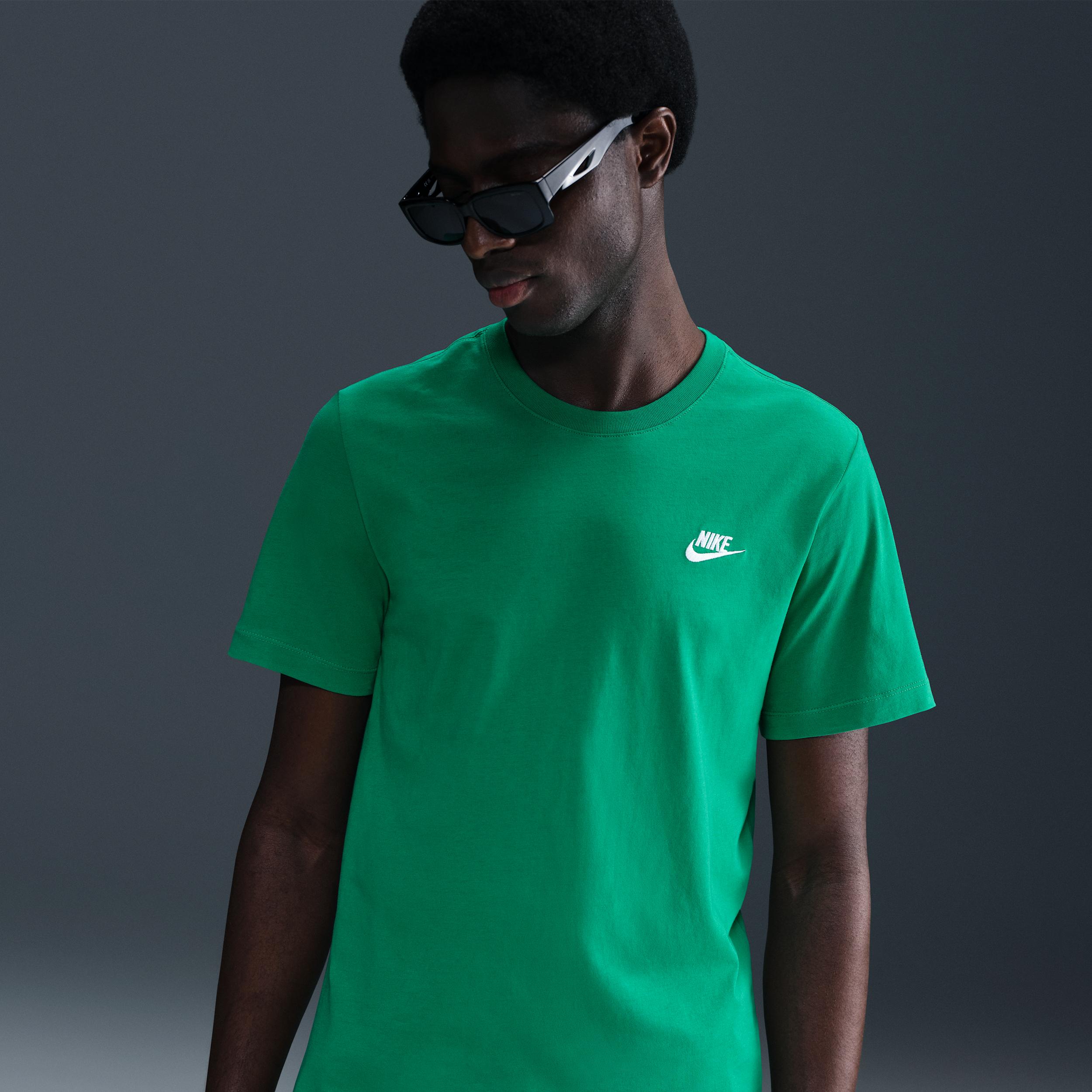 Mens Nike Sportswear Club T-Shirt | AR4997-324 Product Image