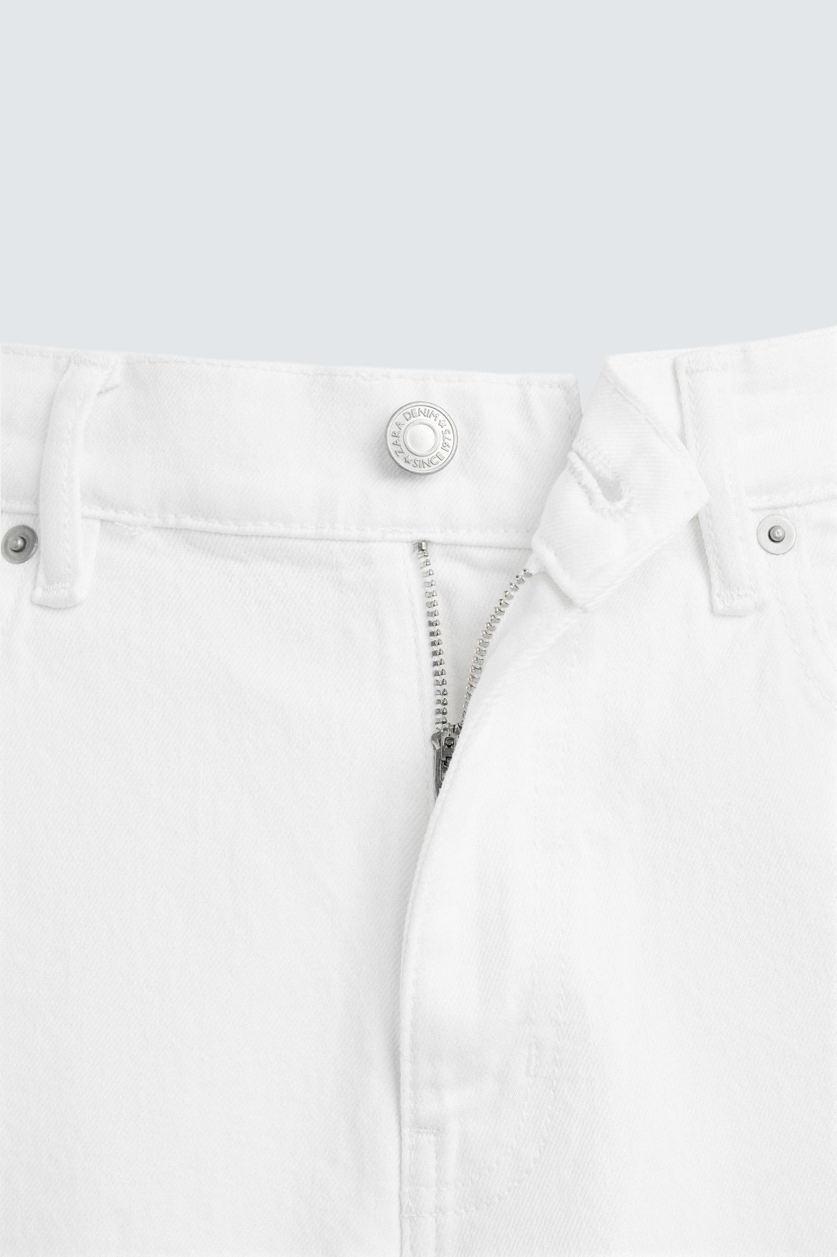 REGULAR FIT DENIM SHORTS Product Image
