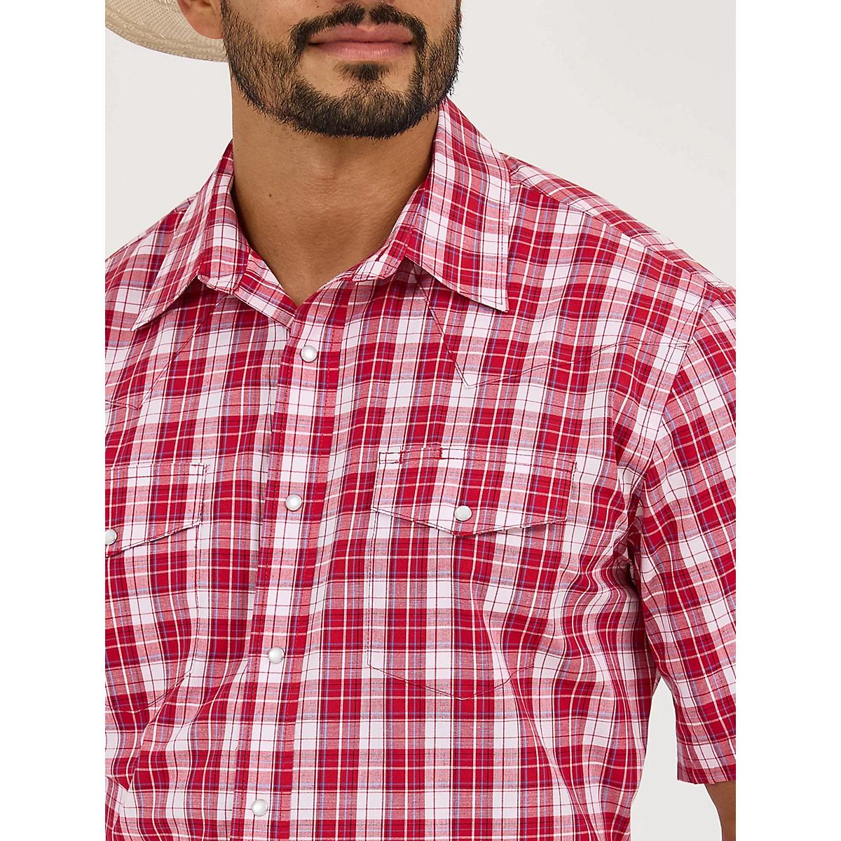 Men's Wrinkle Resist Short Sleeve Western Snap Plaid Shirt | Men's SHIRTS | Wrangler® Product Image