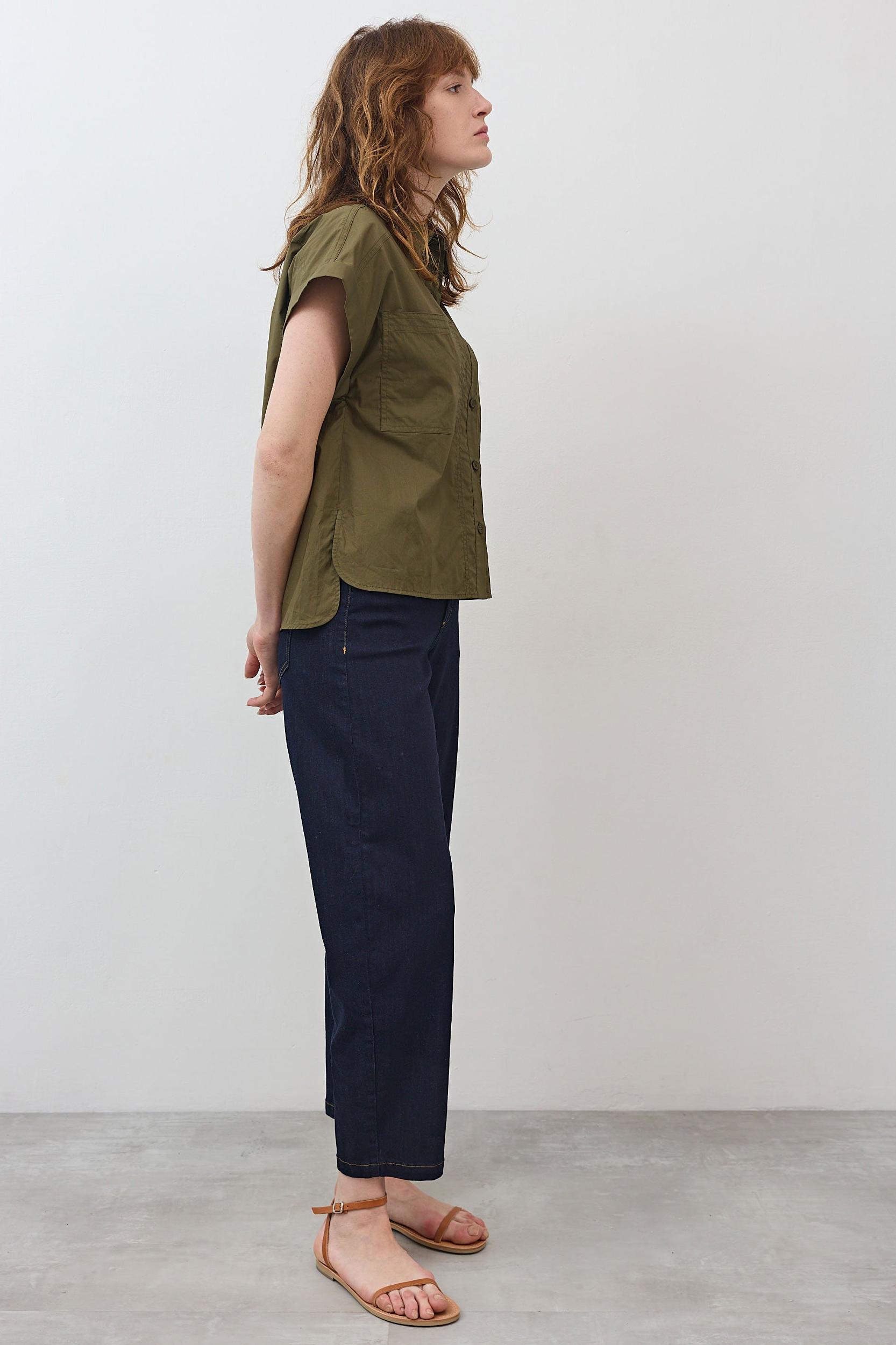 Short Sleeve Poplin Button Down Blouse Product Image