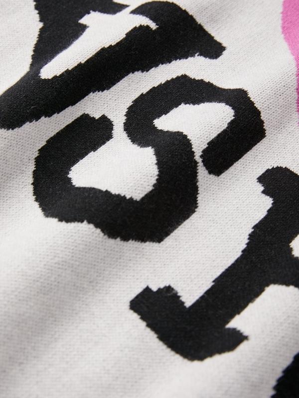 Men's Letter Heart Jacquard Crew Neck Knit Sweater Product Image