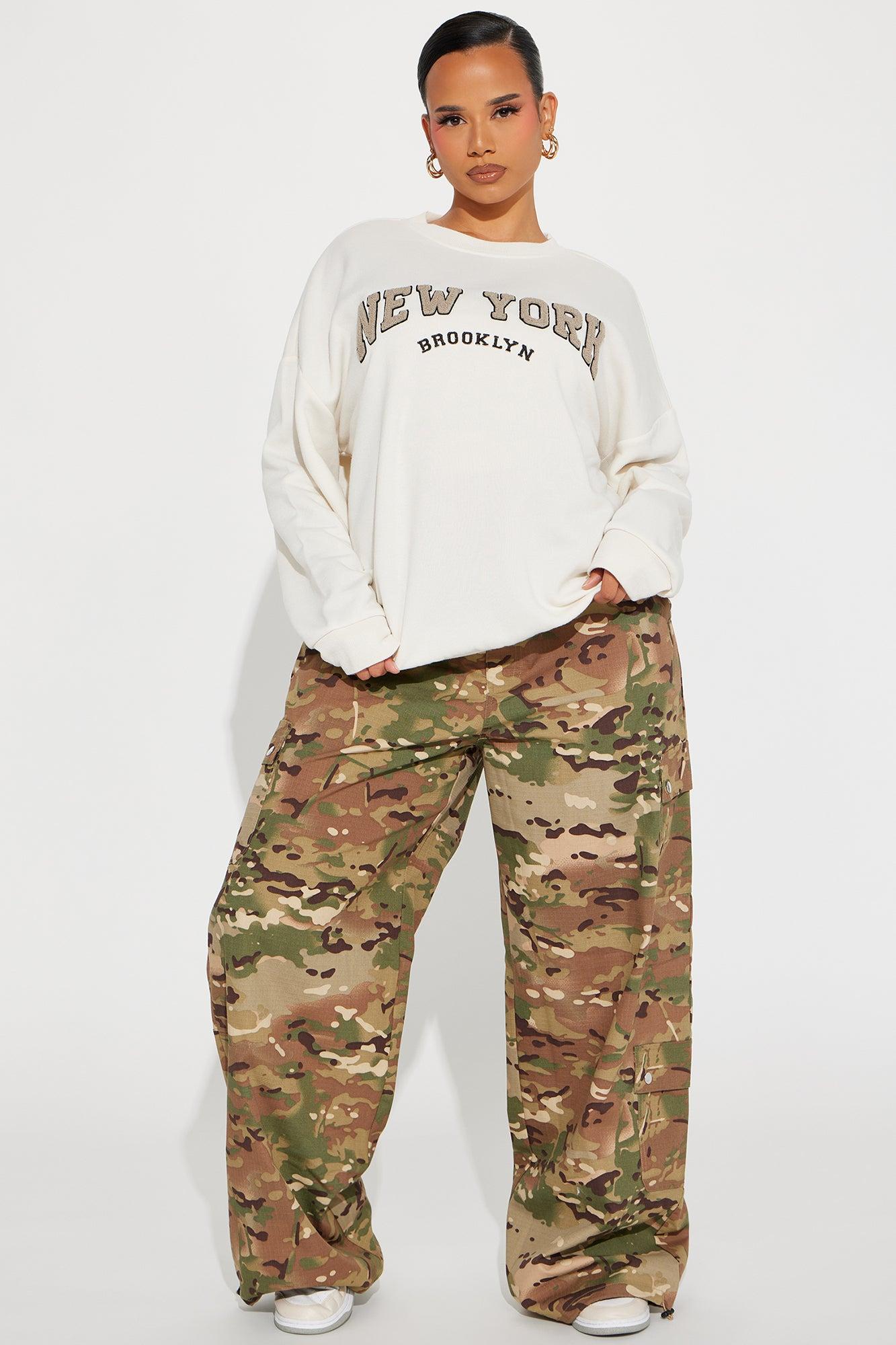 Brooklyn NY Crew Neck Sweatshirt - Beige Product Image