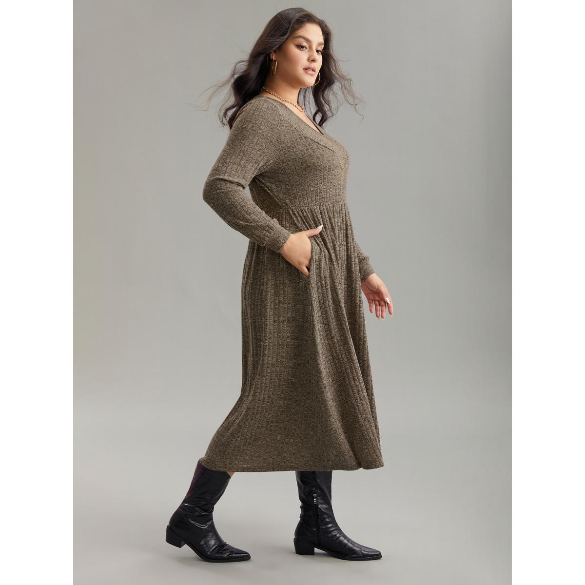 Plus Size Rib Knit Plain Plisse Long Sleeve Dress DarkBrown Women Leisure Rib Knit V-neck Long Sleeve Curvy Midi Dress BloomChic 14-16/1X Product Image