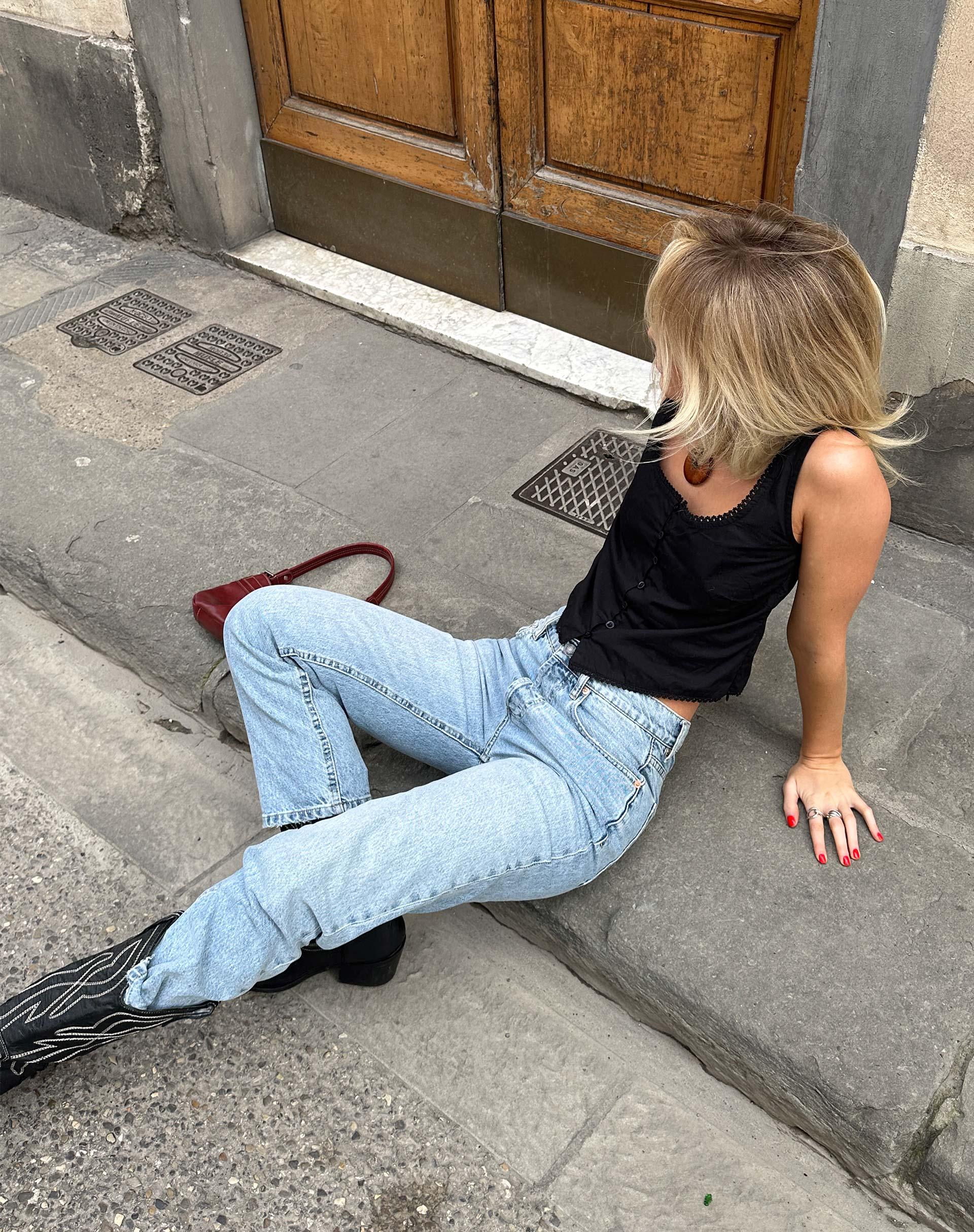 Mid Rise Straight Leg Jeans in Bleach Denim Product Image