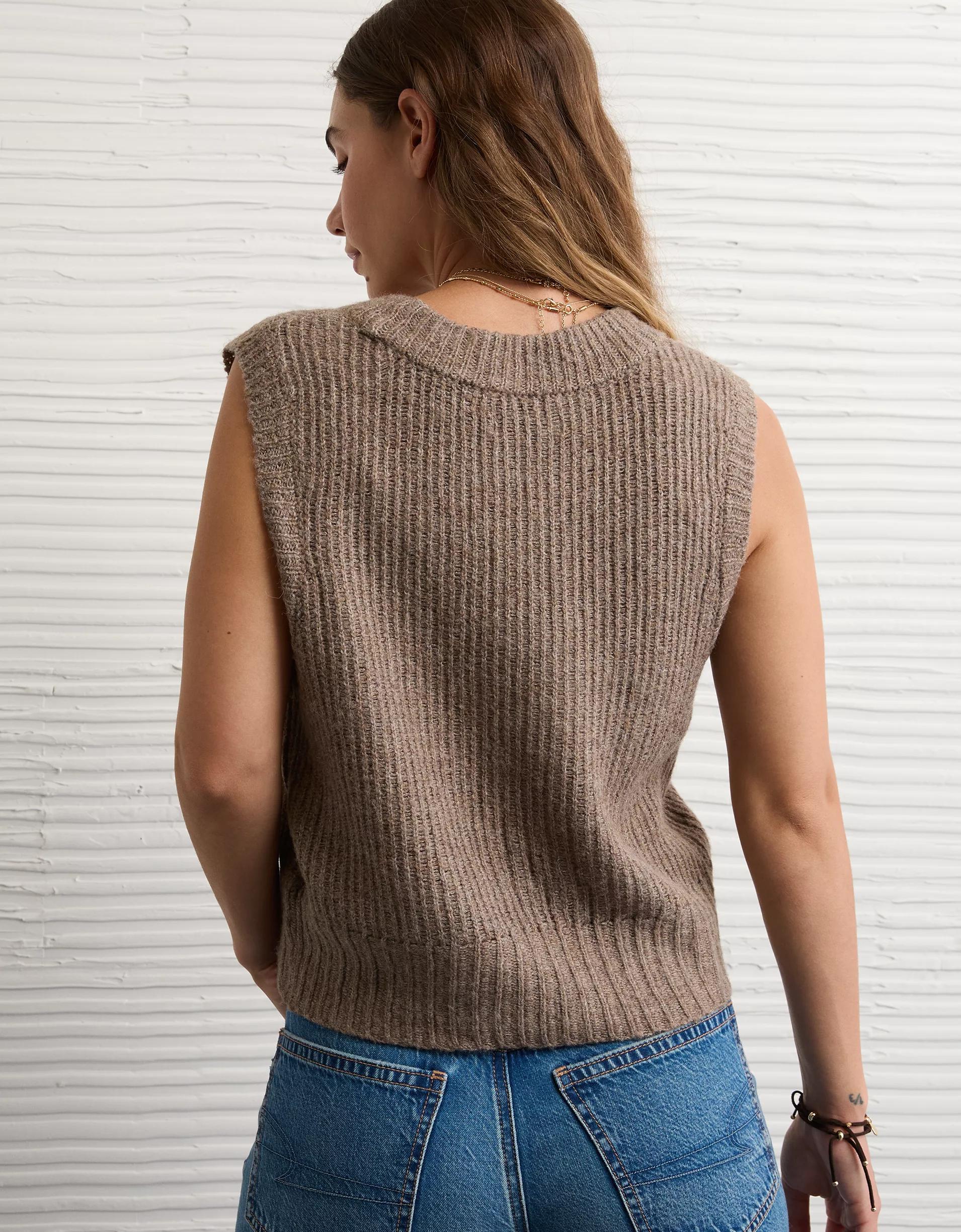 AE Whoa So Soft Scoop Neck Vest Product Image