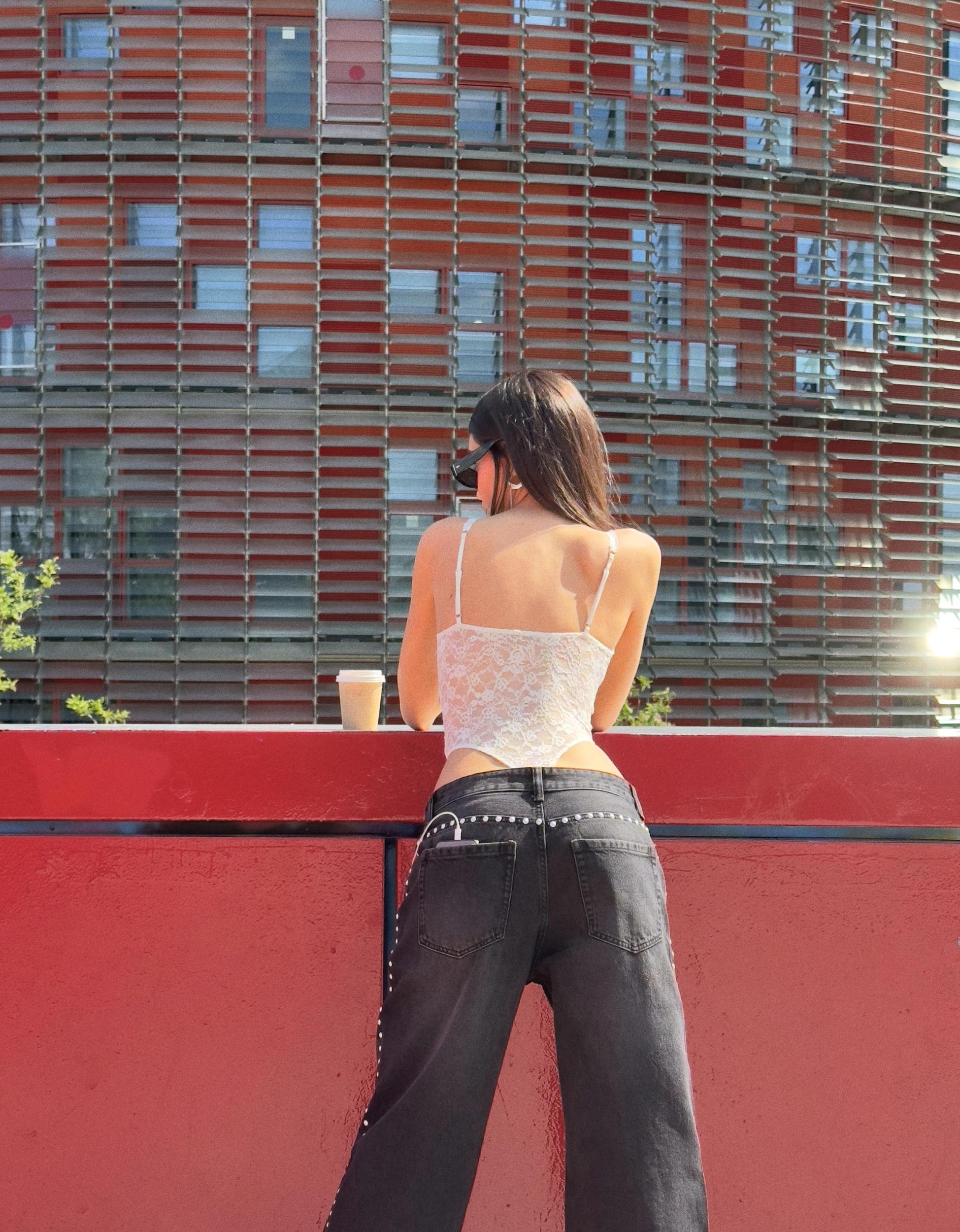 Blonde lace top with ruffles Product Image