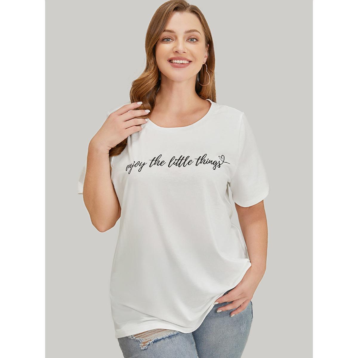 Plus Size Heart & Slogan Print Graphic T-shirt White Women Casual Positive slogan Dailywear T-shirts BloomChic 26/4X Product Image
