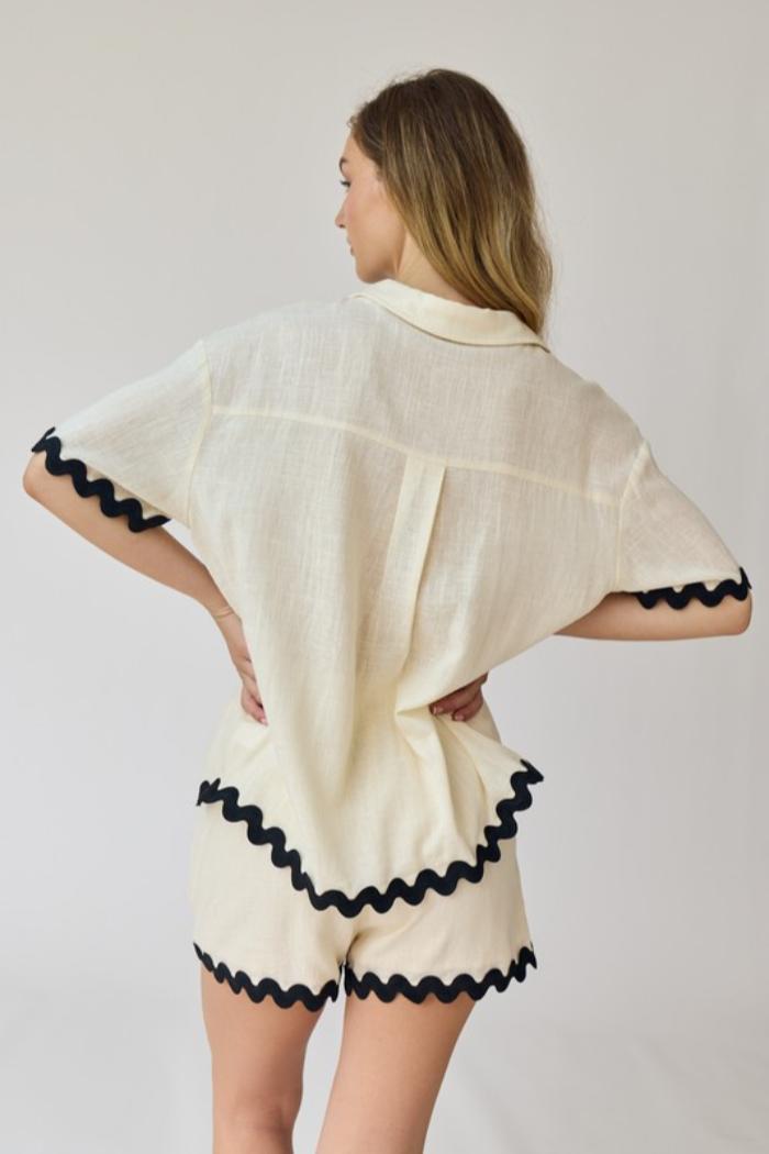 "Lia" Wave Hem Short Product Image