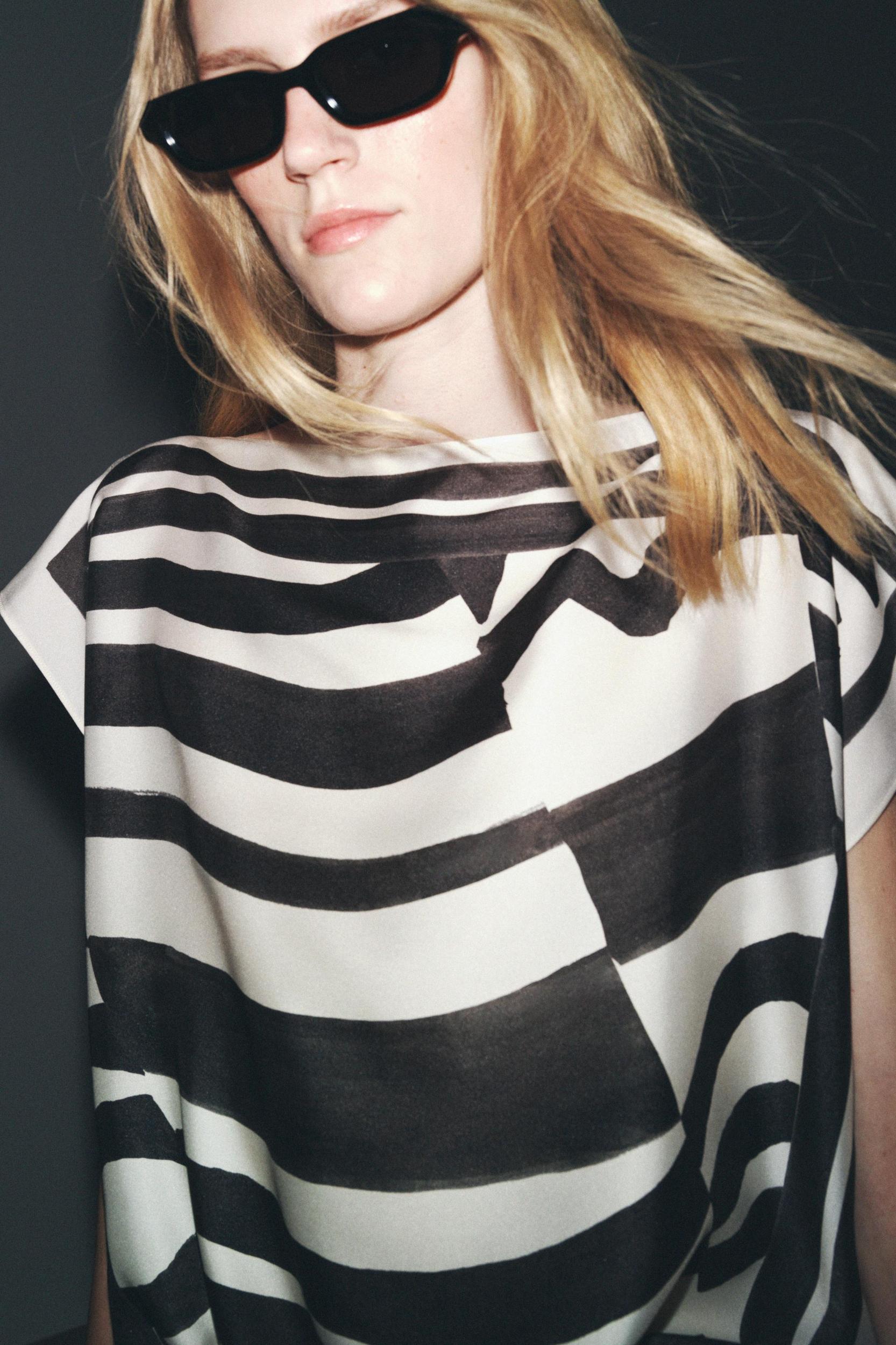 PRINTED ZW COLLECTION TOP Product Image