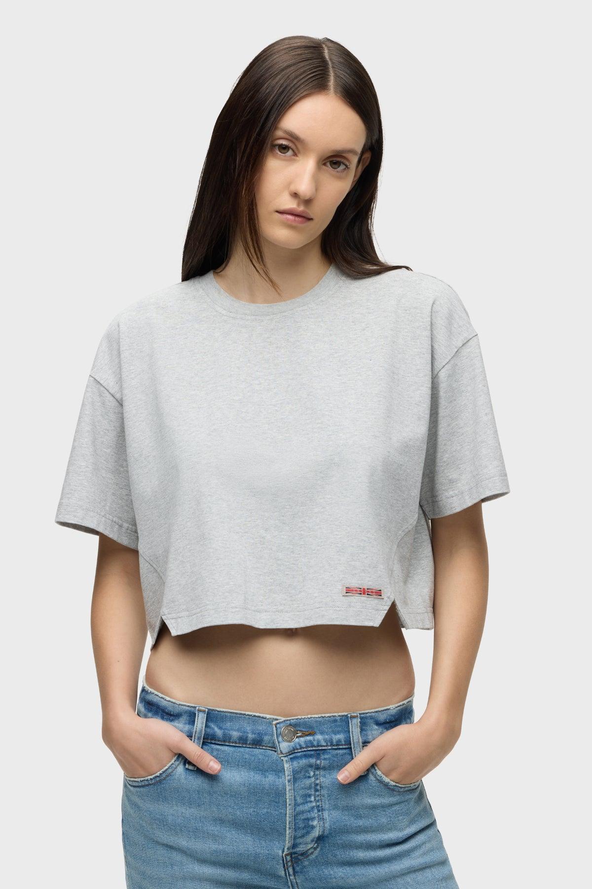 Short Sleeve Forward Seam Tee Female Product Image