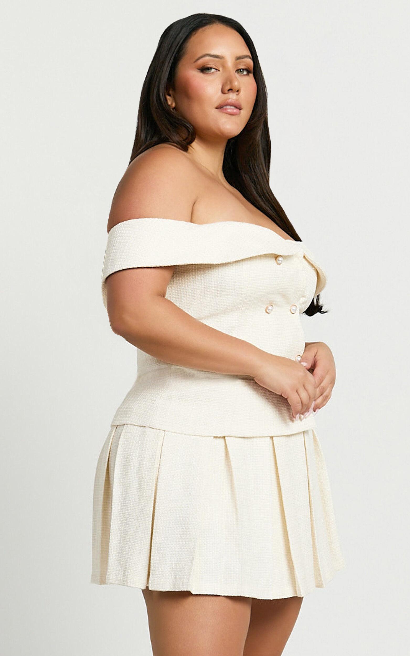 Maggie Mini Skirt - Pleated Mid Rise Boucle Skirt in Cream Product Image