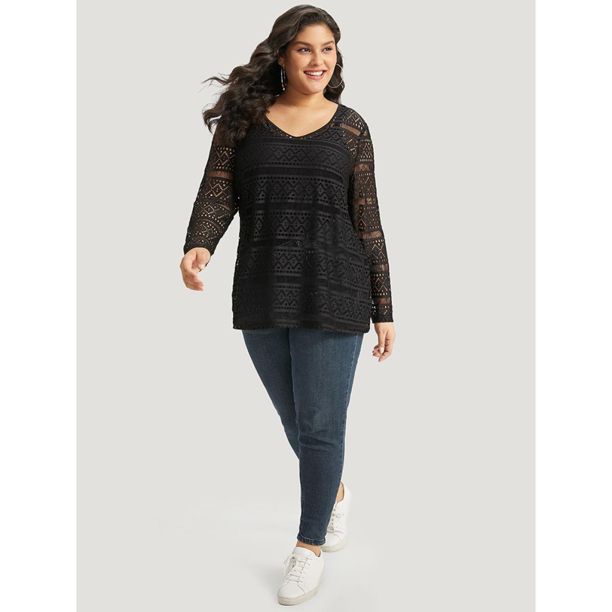 Plus Size Halloween Plain Geometric Eyelet V Neck T-shirt Black Women Casual Plain Plain V-neck Festival-Halloween T-shirts BloomChic 22-24/3X Product Image