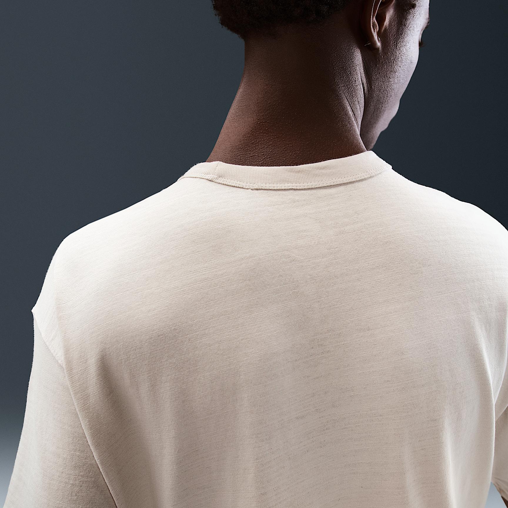 Mens Nike Sportswear Premium Essentials T-shirt | HQ9238-072 Product Image