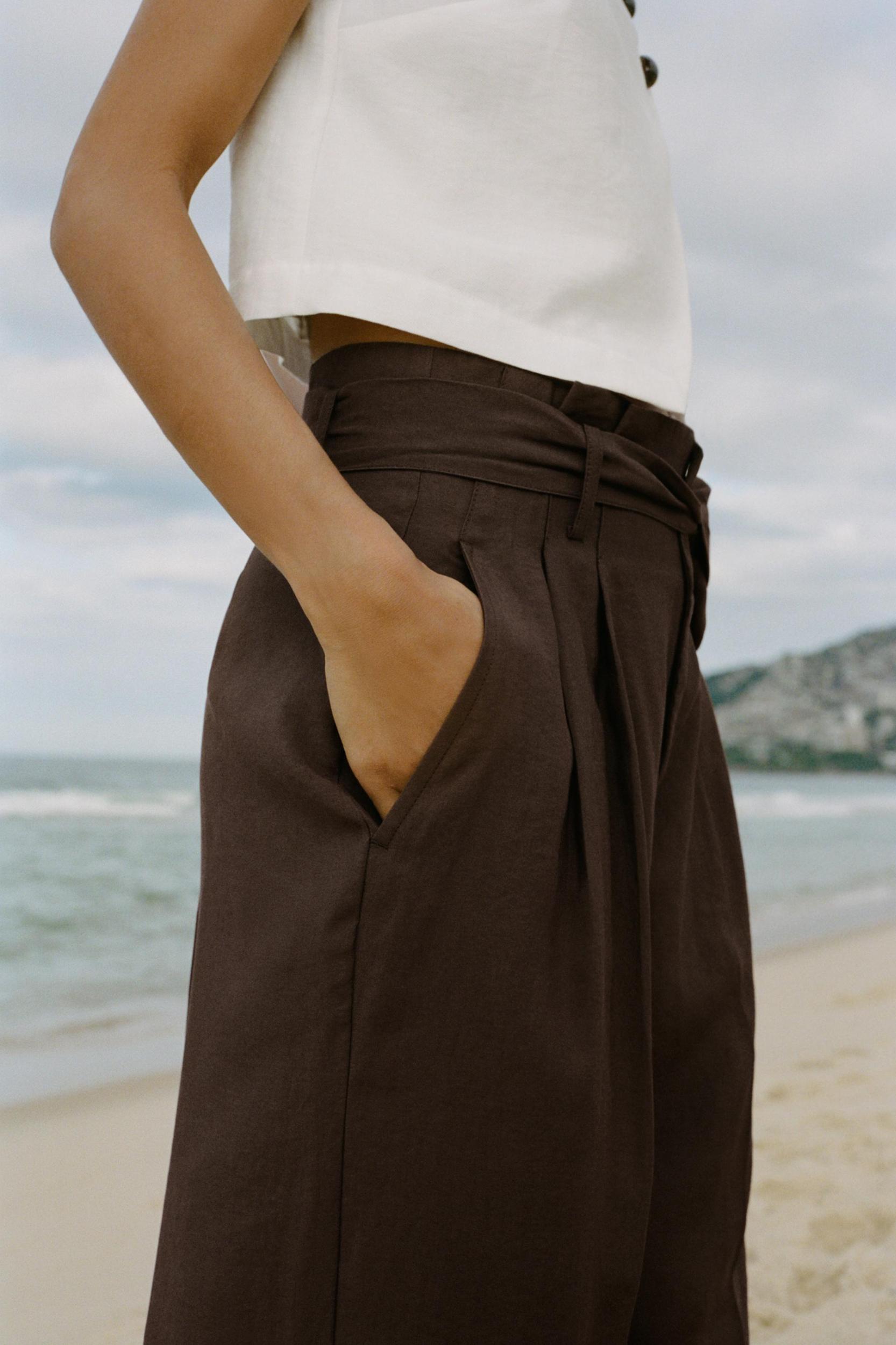 WIDE LEG BELTED PANTS Product Image