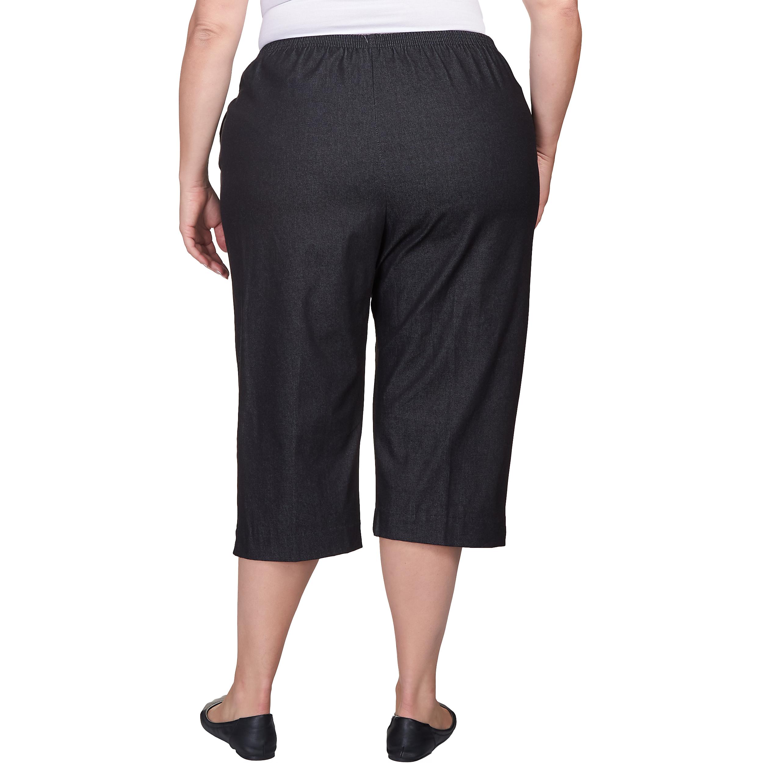 Alfred Dunner Women's Relaxed Fit Denim Capri - Plus Product Image