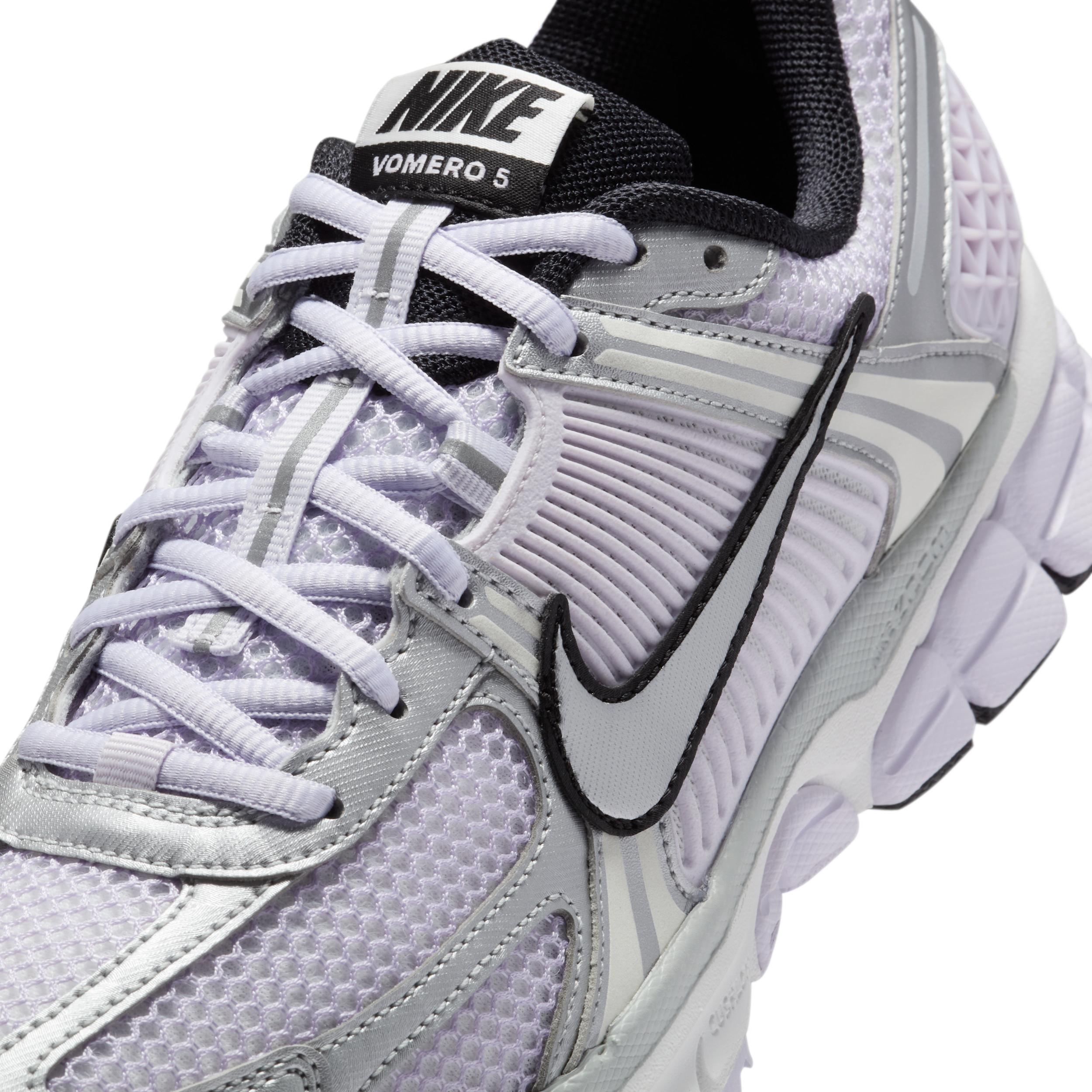 Nike Womens Zoom Vomero 5 Shoes | IB7253-500 Product Image