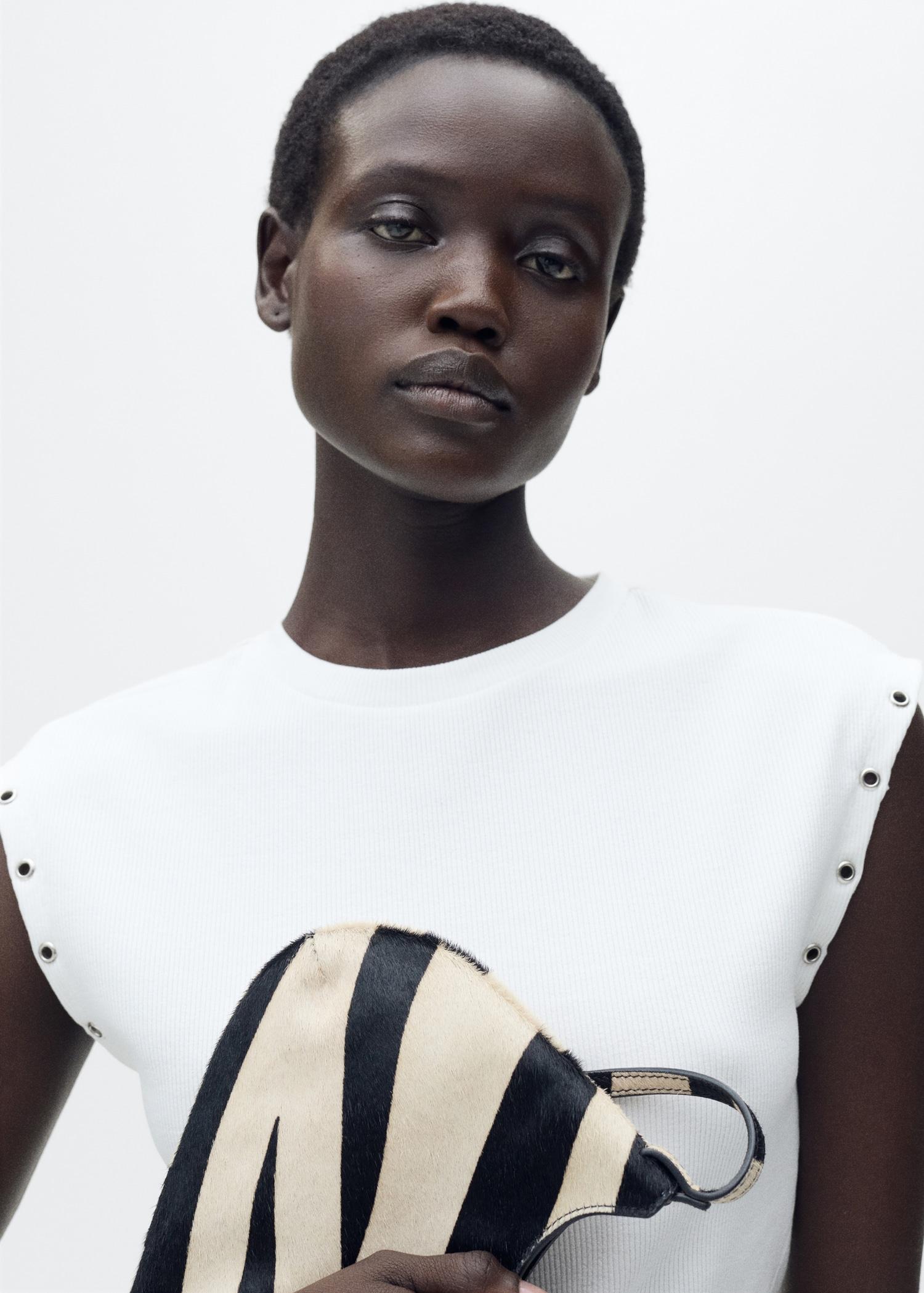 Ribbed t-shirt with die-cut trim - Women | MANGO USA Product Image