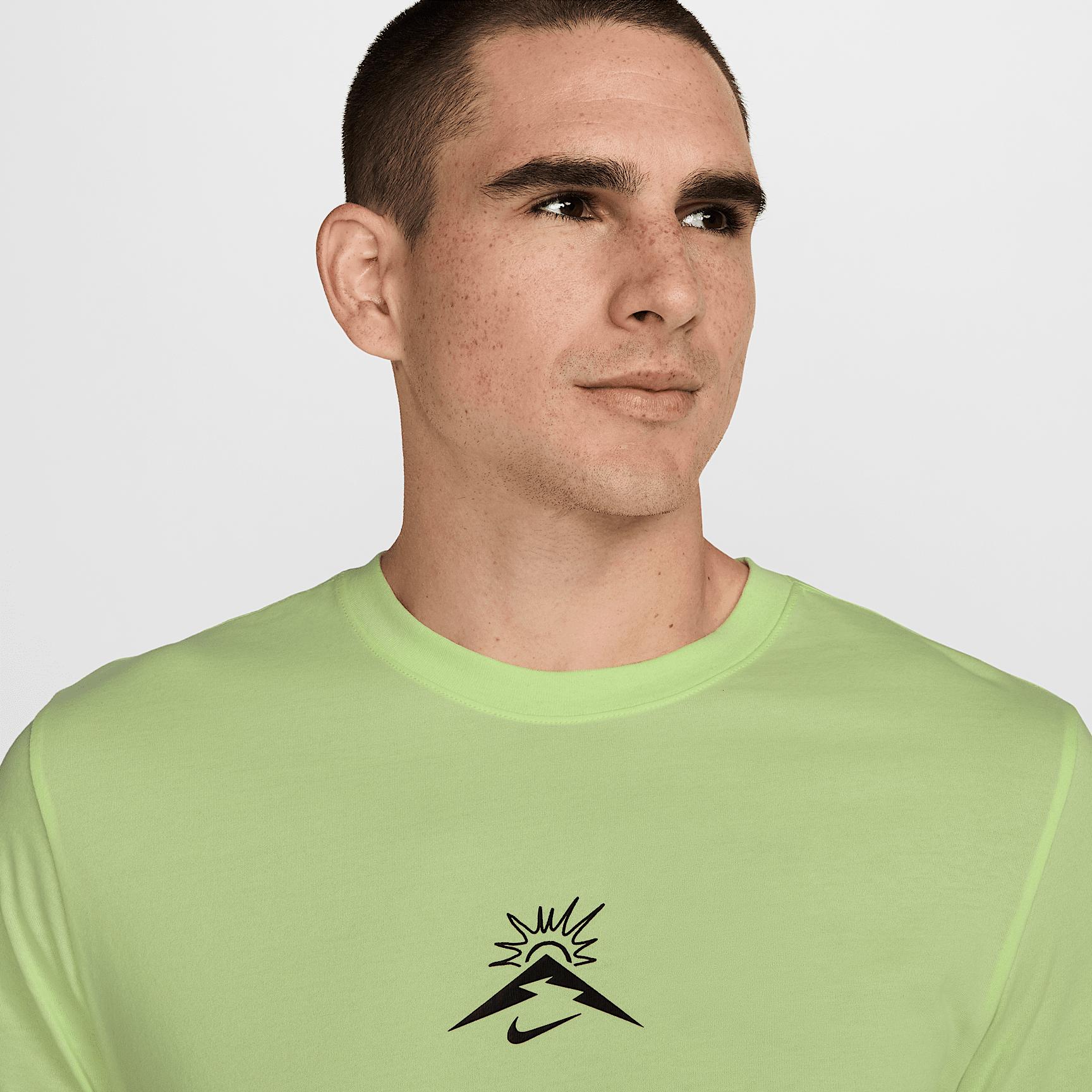 Nike Trail Men's Dri-FIT Long-Sleeve Running T-Shirt Product Image