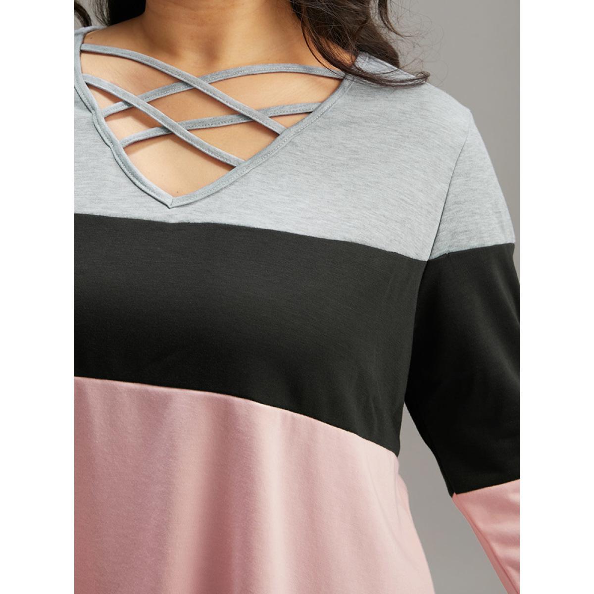 Plus Size Colorblock Contrast Crisscross V Neck Sweatshirt Women Multicolor Casual Contrast V-neck Everyday Sweatshirts BloomChic 10/M Product Image