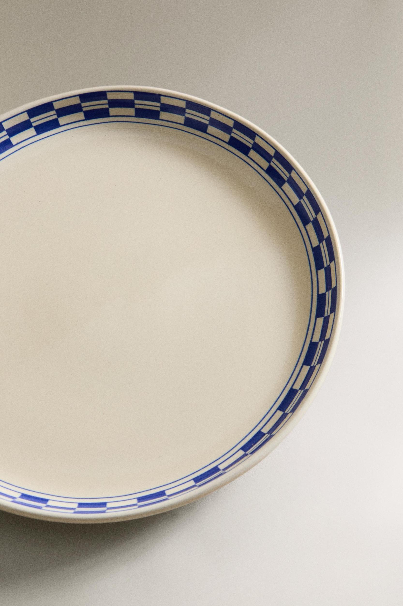 CERAMIC DESSERT PLATE WITH CHECKED RIM Product Image