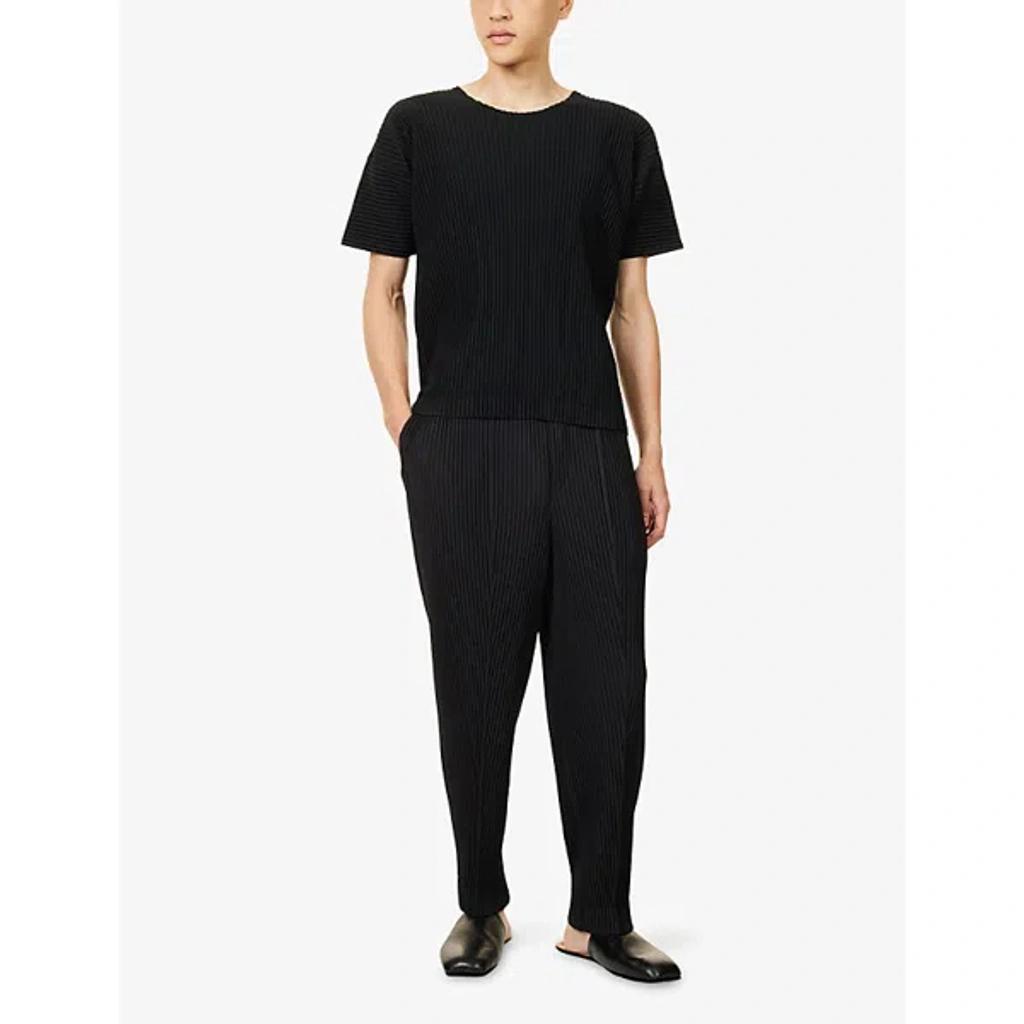 ISSEY MIYAKE Ribbed Crew Neck Short Sleeve T-shirt In Black Product Image