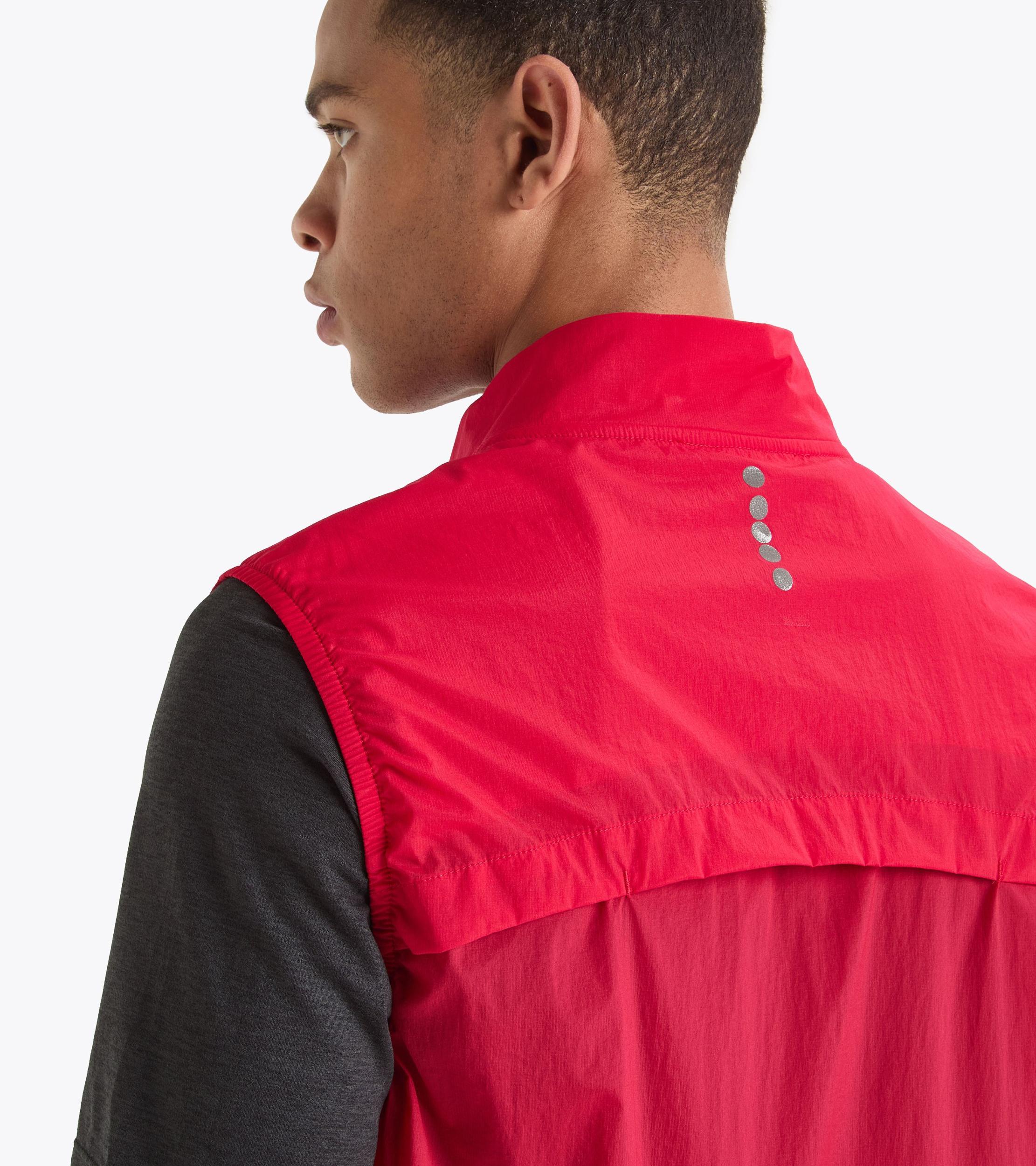 PACKABLE VEST Product Image