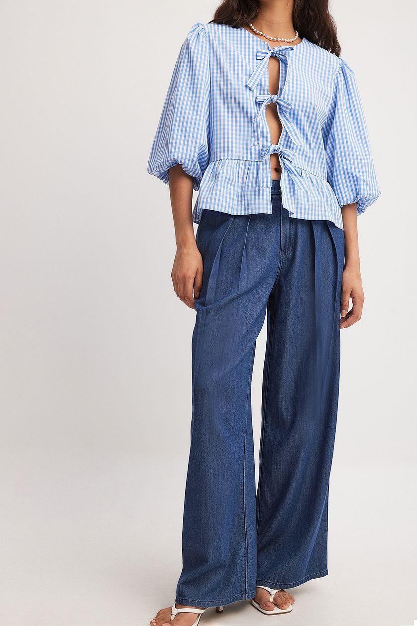 Loose Pleat Detail Mid Waist Jeans Product Image