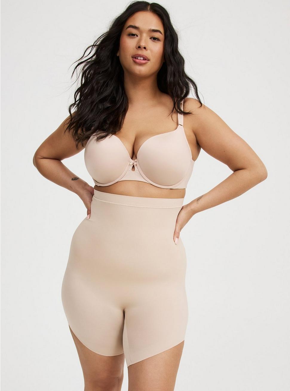 Ultra-High-Rise Everyday Smoothing Short Product Image