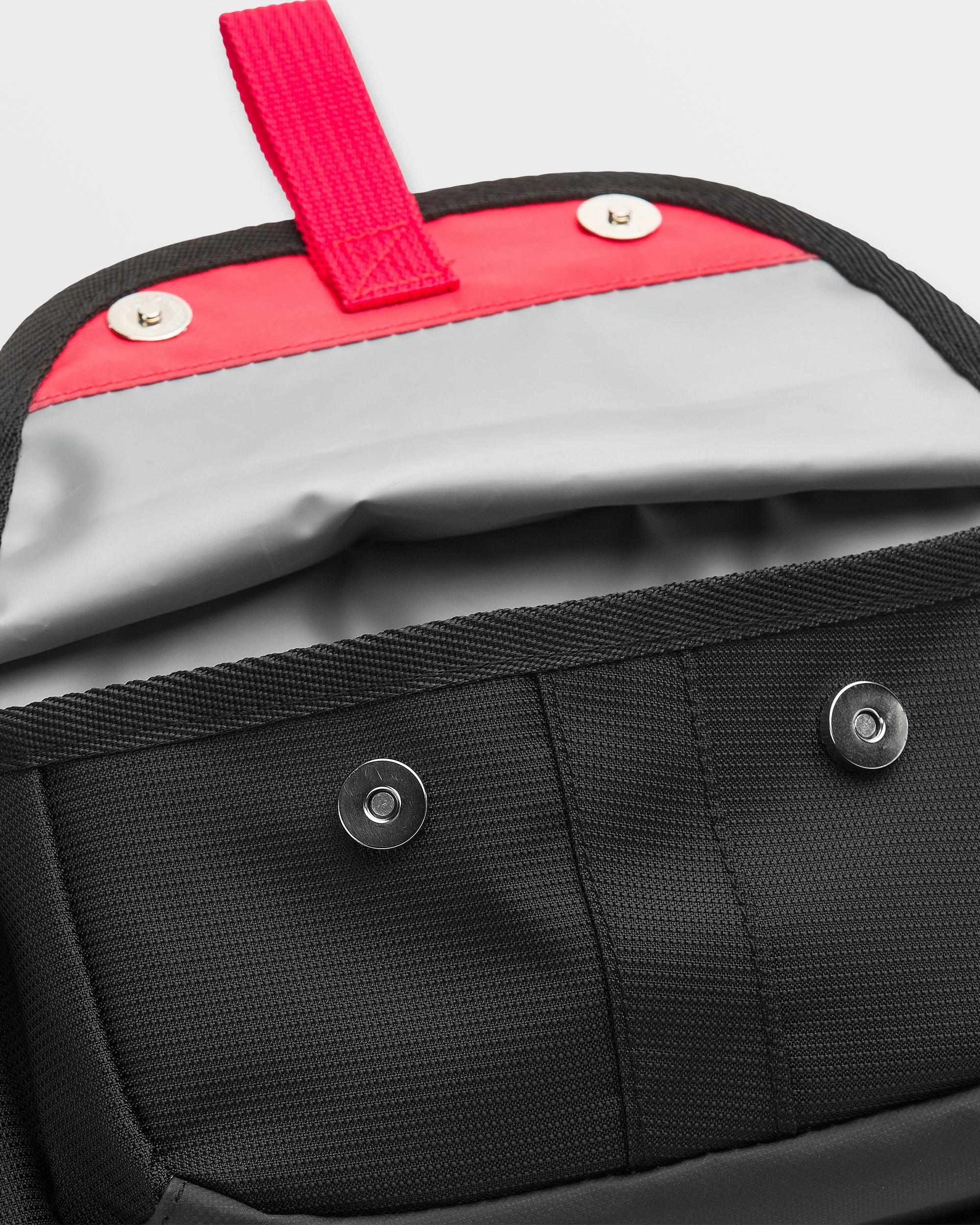 Enlisted Waistpack - Black Male Product Image