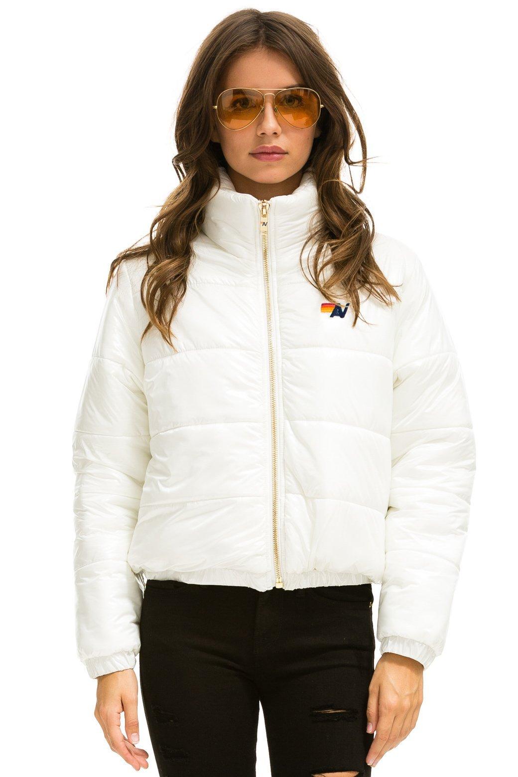 SUNBURST APRES PUFFER JACKET - GLOSSY WHITE Female Product Image