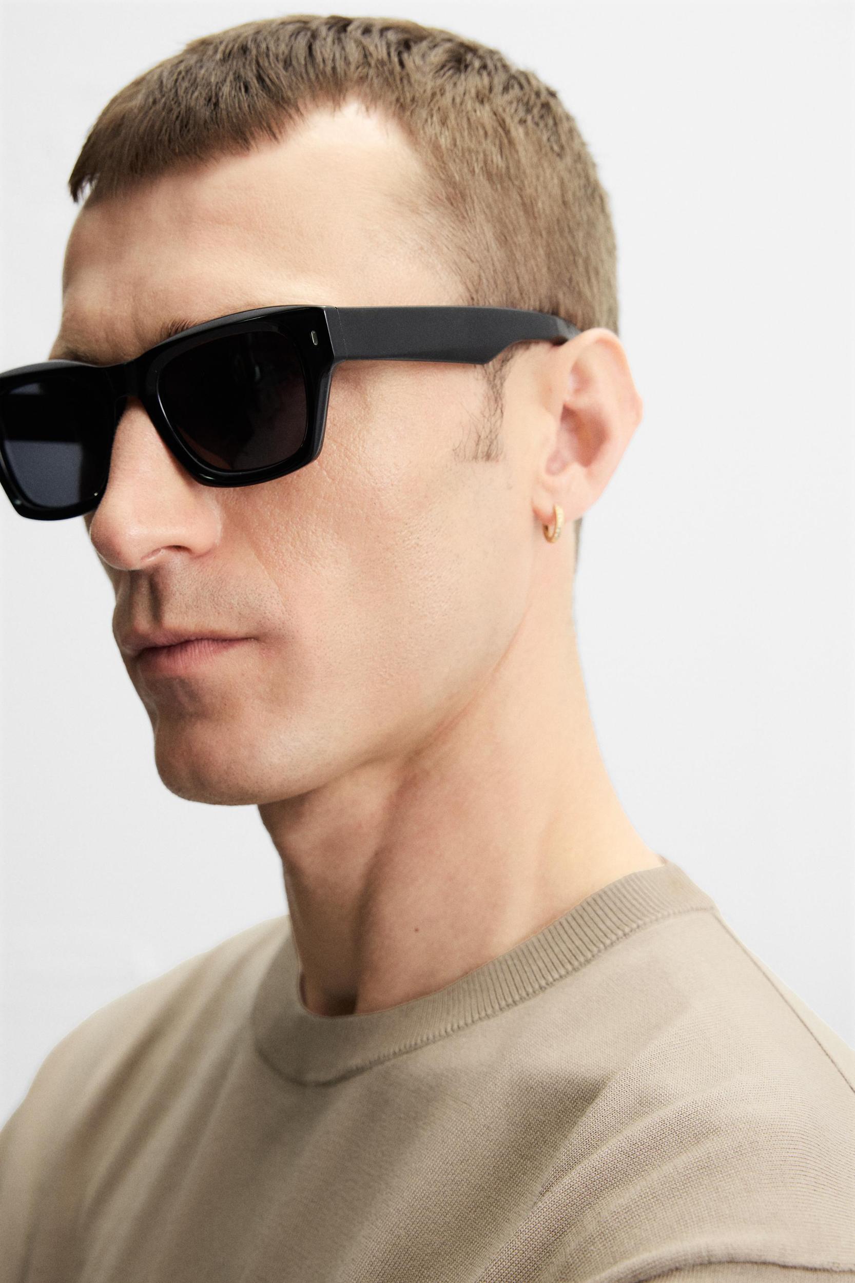 REGULAR FIT KNIT T-SHIRT Product Image