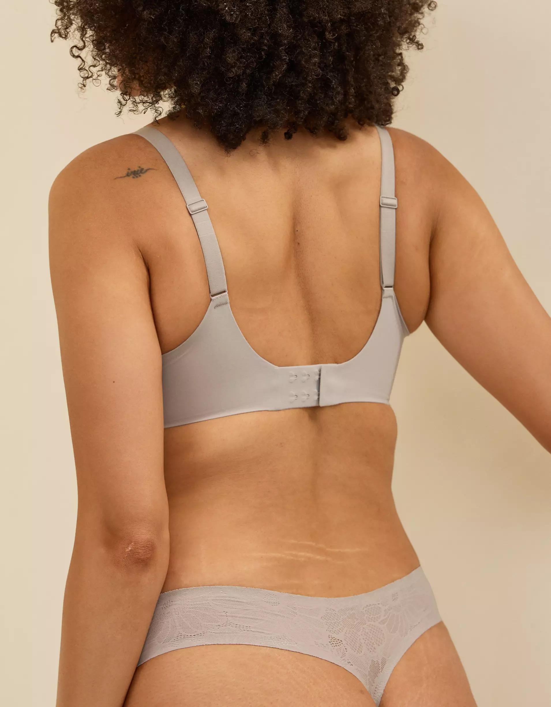 SMOOTHEZ Lace Full Coverage Lightly Lined Bra Product Image