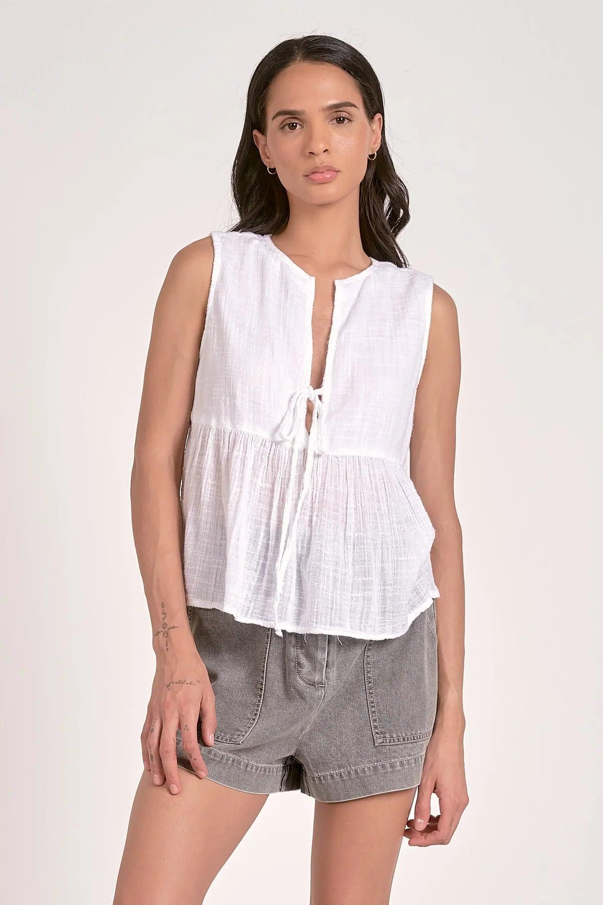 TOP SLEEVELESS FLYAWAY Product Image